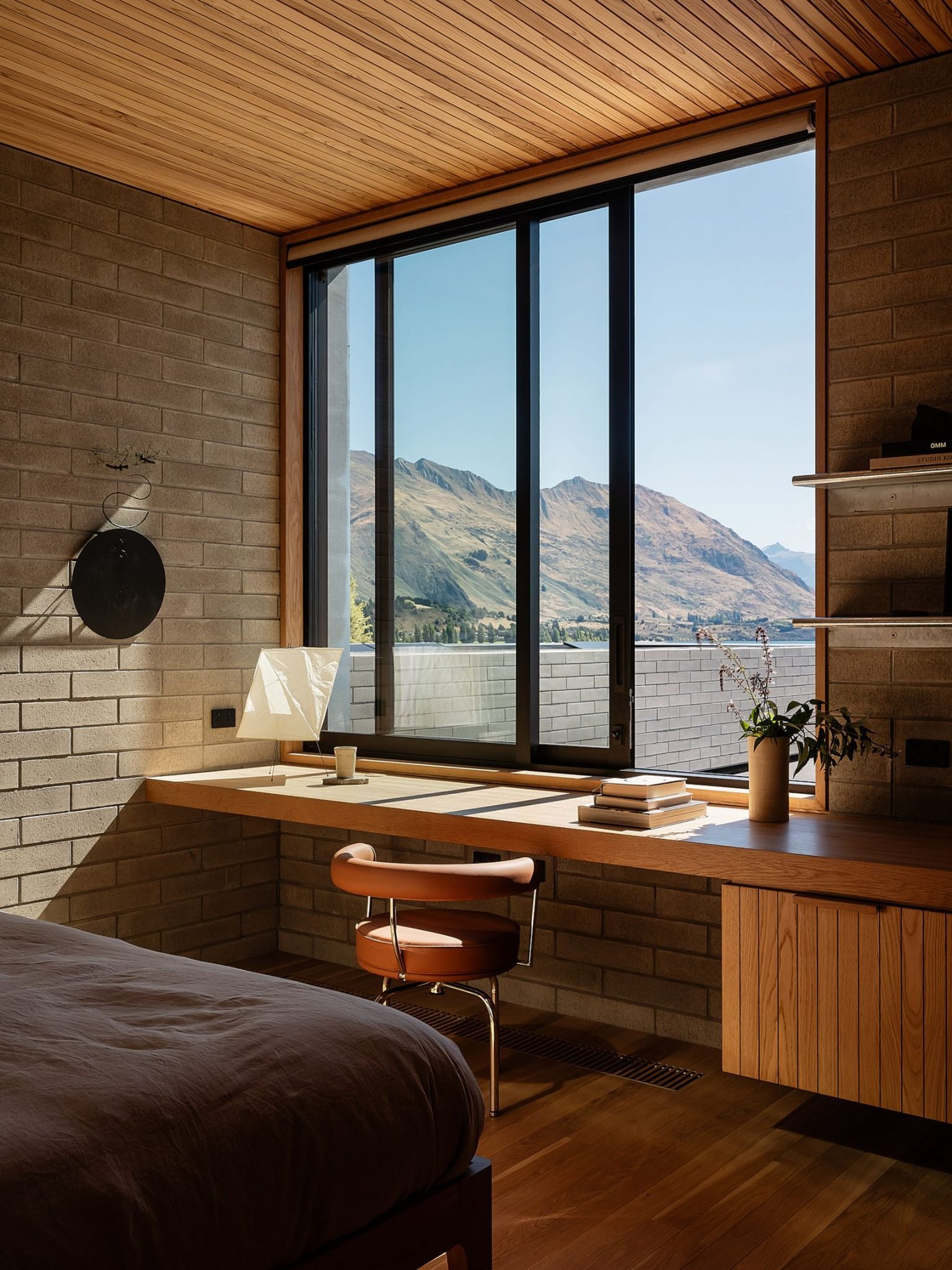 Ski House by Roberts Gray Architects: A Precision-Built Refuge in New Zealand's Alpine Terrain