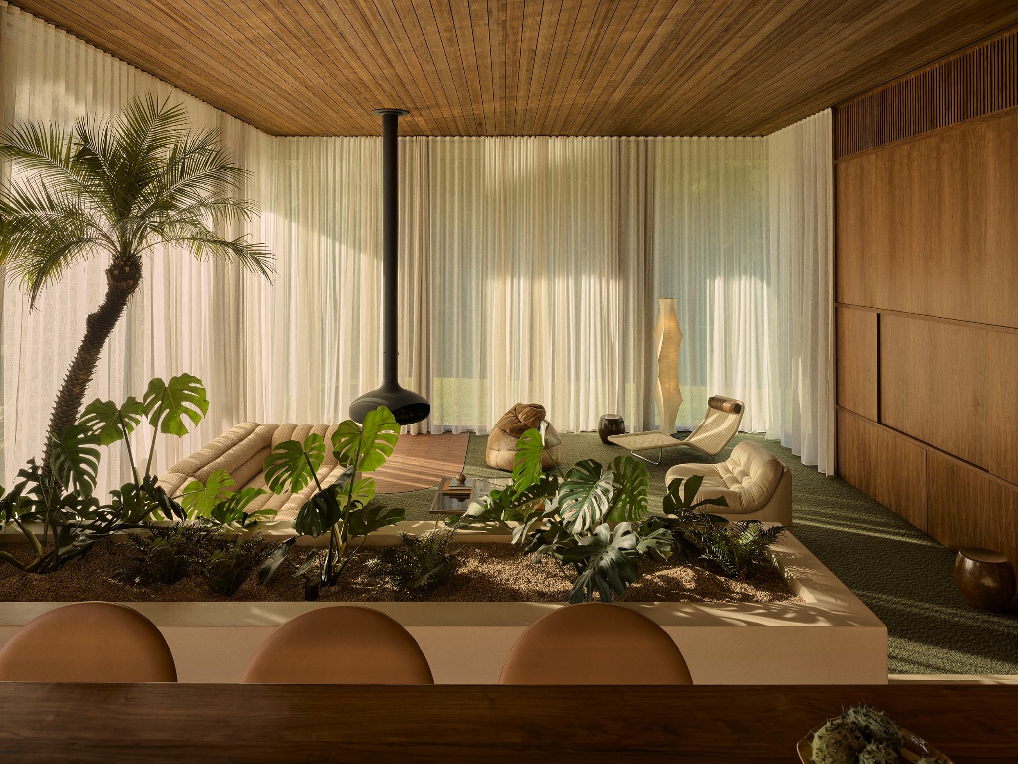 Finca Talluca: A Currumbin Valley Retreat Where Brutalism Meets Midcentury Poise