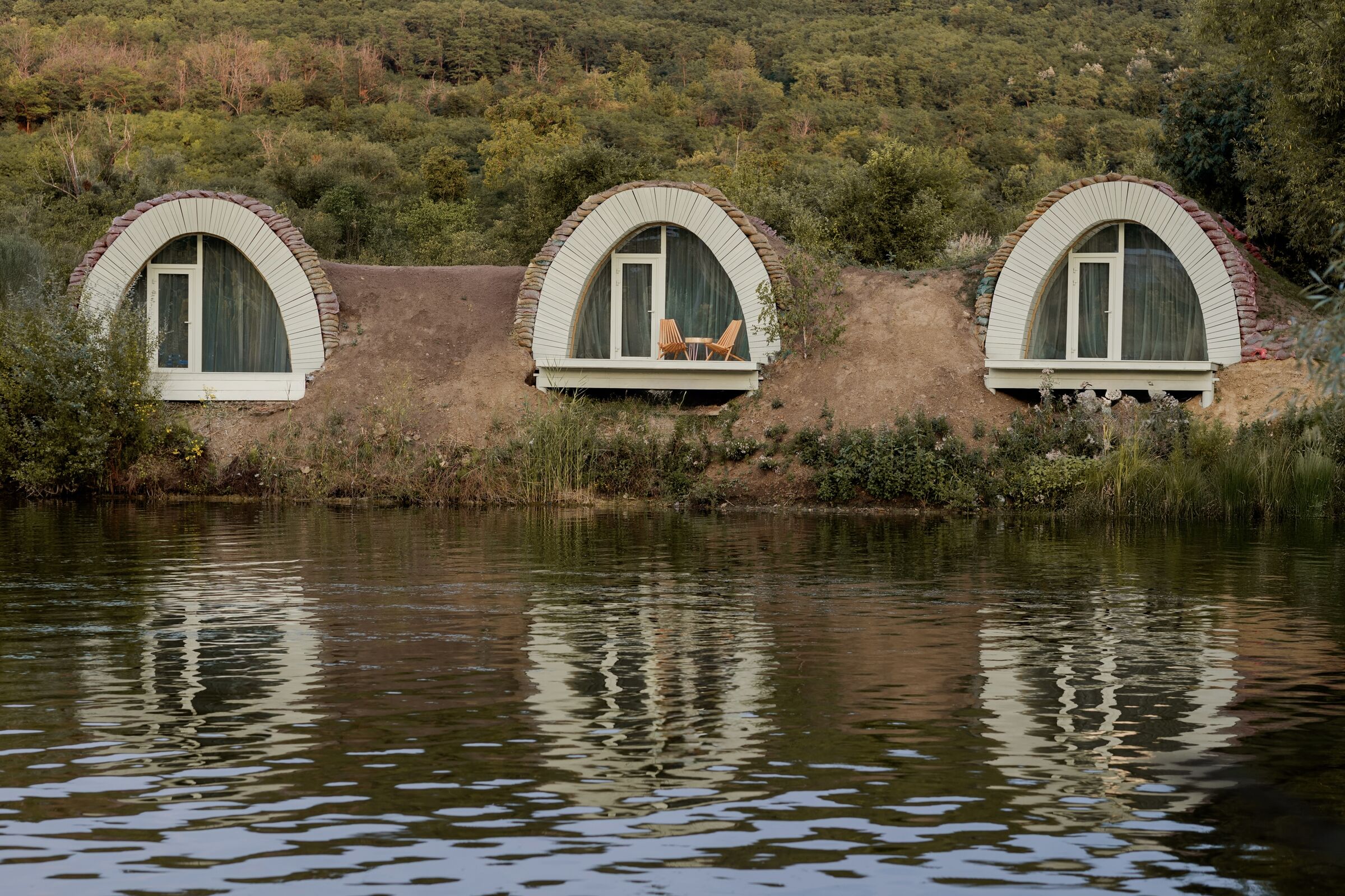 LH47 ARCH Buries a Modern Fairytale Beneath the Moldovan Hills
