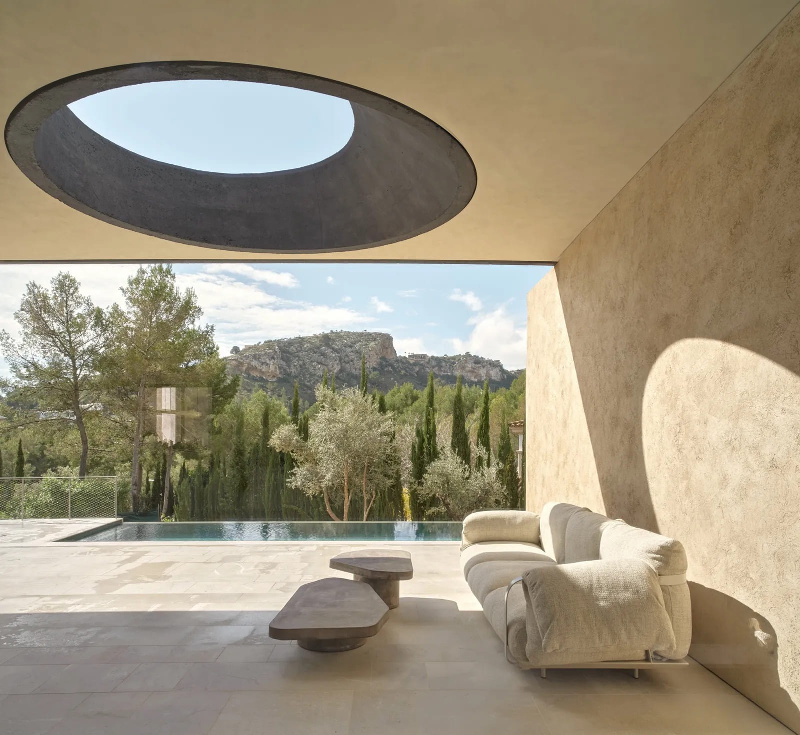 The Gaze of the Hill: OHLAB Frames the Mediterranean Horizon at Casa Óculo