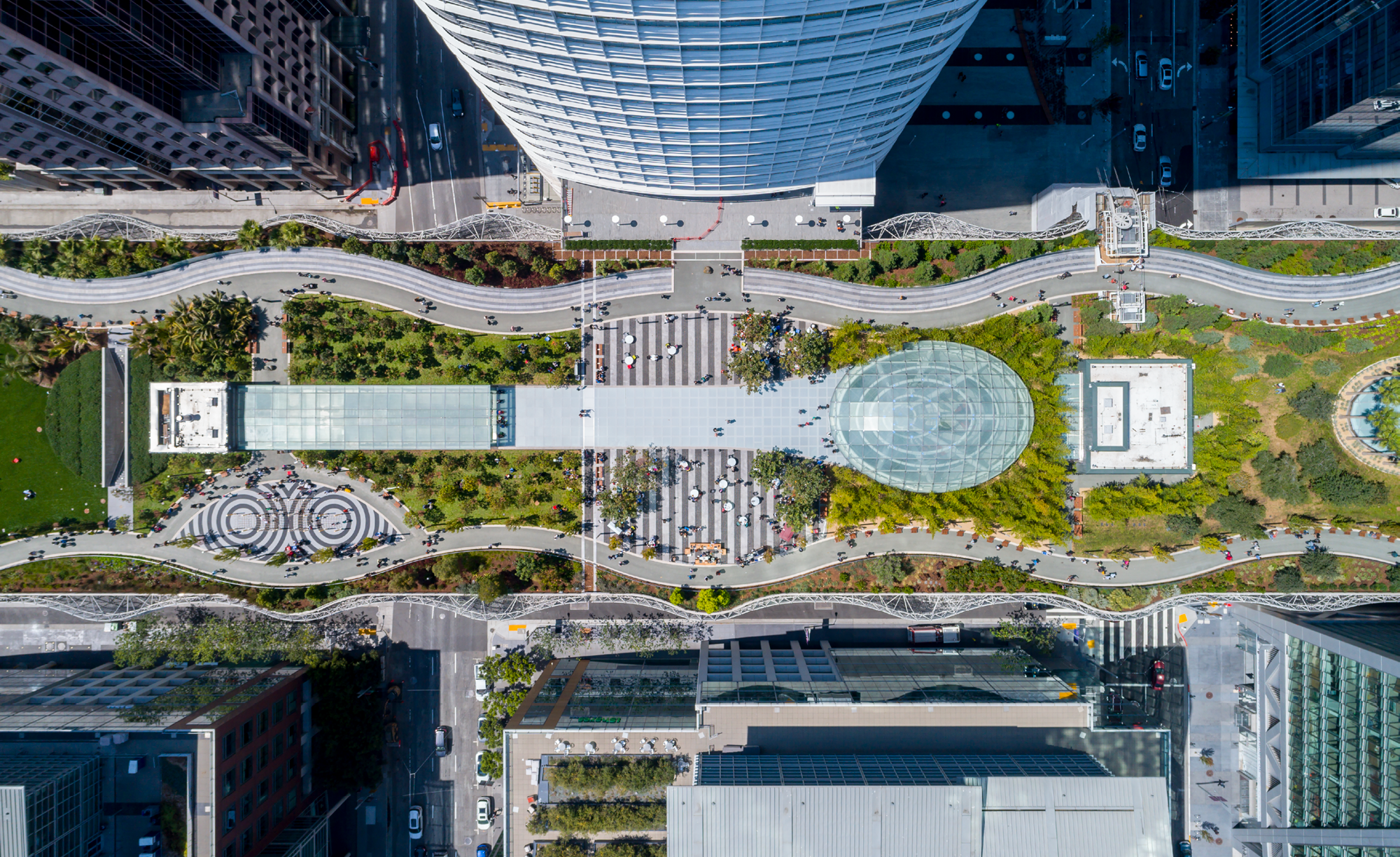 Top Picks – 9 Landscaped Roofs That Function As Public Parks