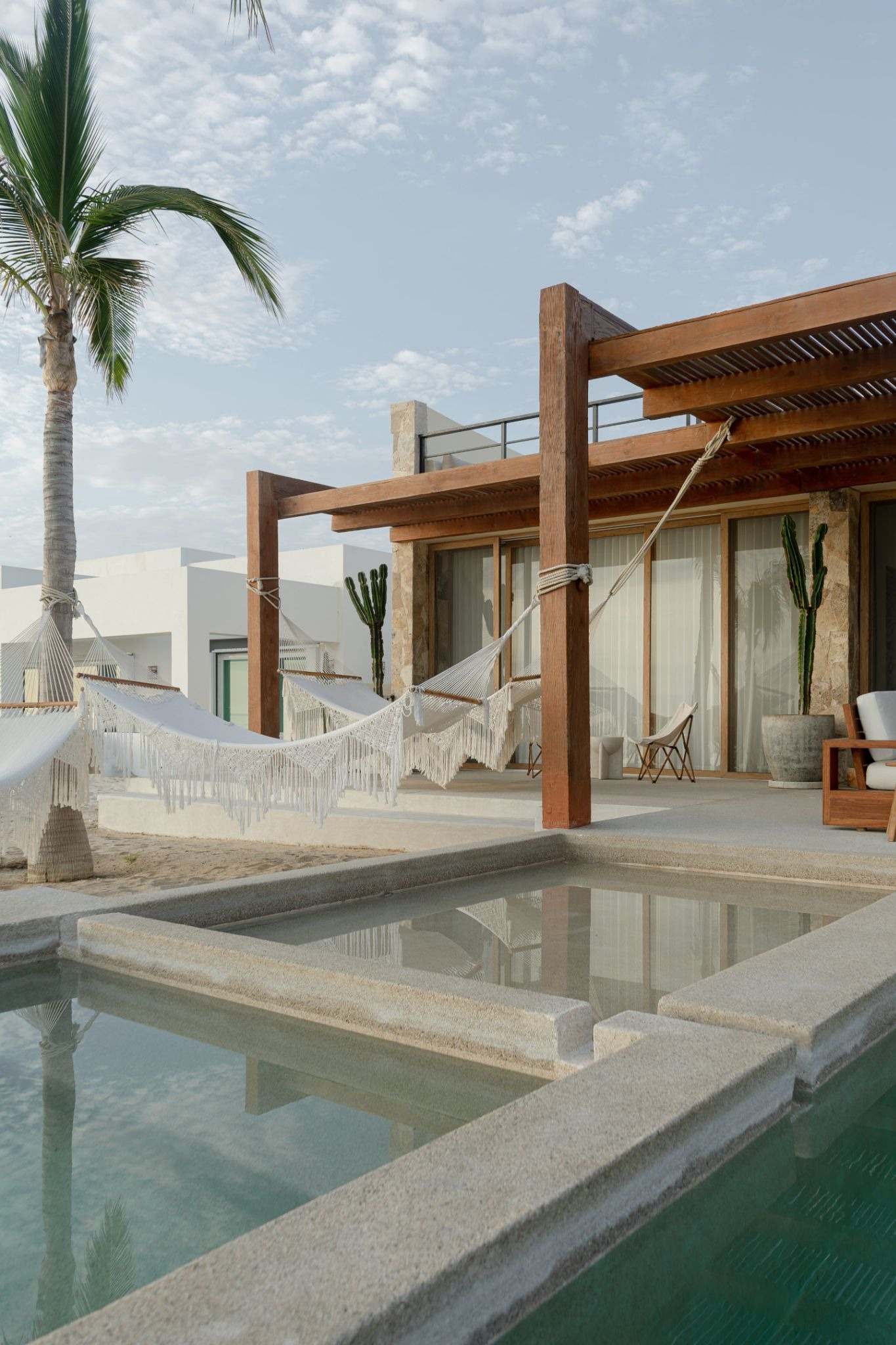 Casa Suna: A Home Shaped by Light and Stillness in La Ribera