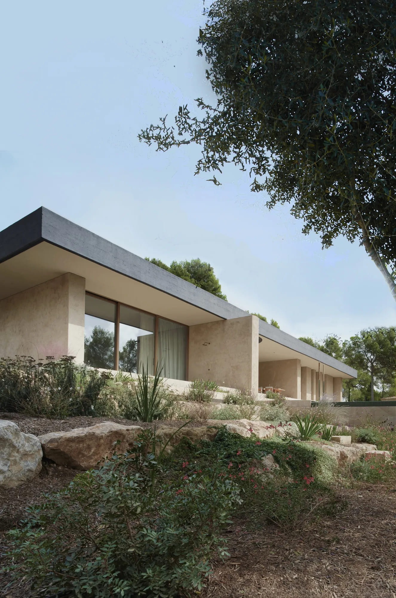 The Gaze of the Hill: OHLAB Frames the Mediterranean Horizon at Casa Óculo
