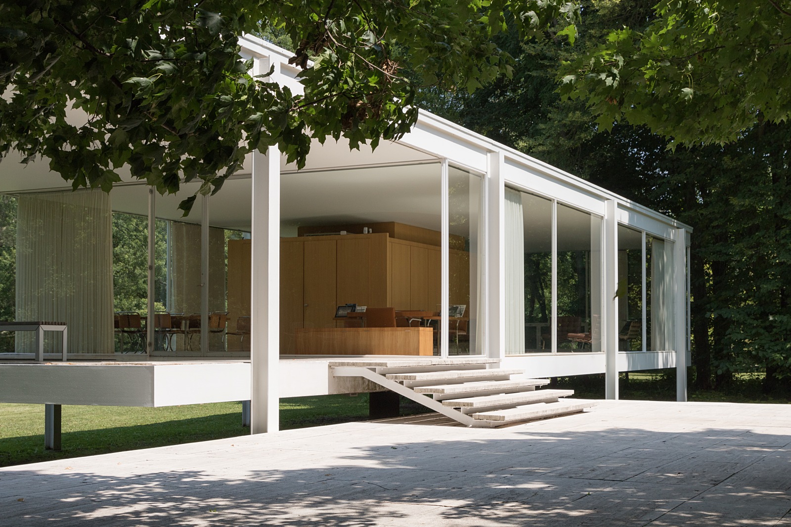 Design Inspo - Minimalism: Beyond Aesthetic, Toward Experience