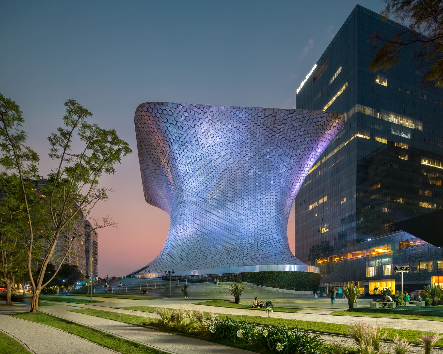 Top 8 Museums Where Architecture Shapes The Visitor Journey