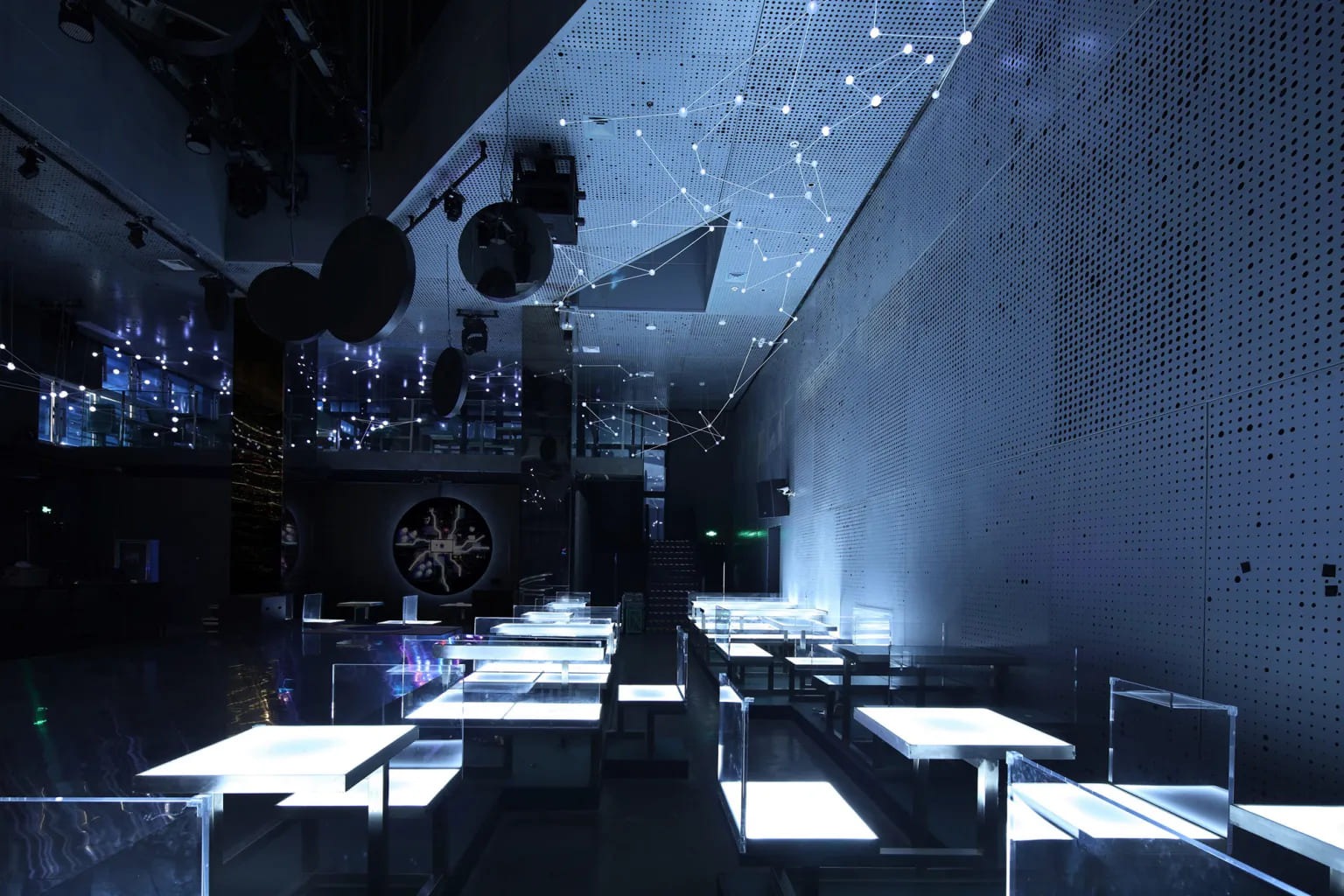 Wired for Drama: Atelier Alter Reanimates Dali’s Industrial Ghost into a Theatrical Machine