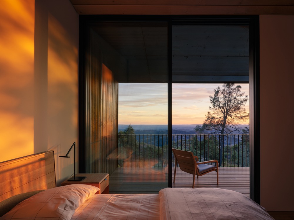 Faulkner Architects Armor a Healdsburg Retreat in Concrete and Corten