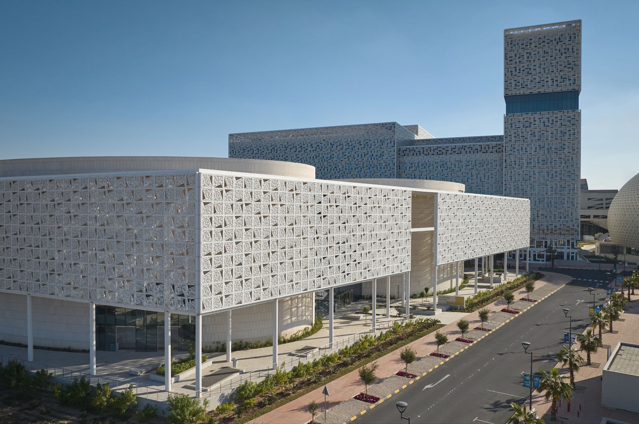 The Mathematical Oasis: SOM Weaves Shadow and Geometry at Kuwait University