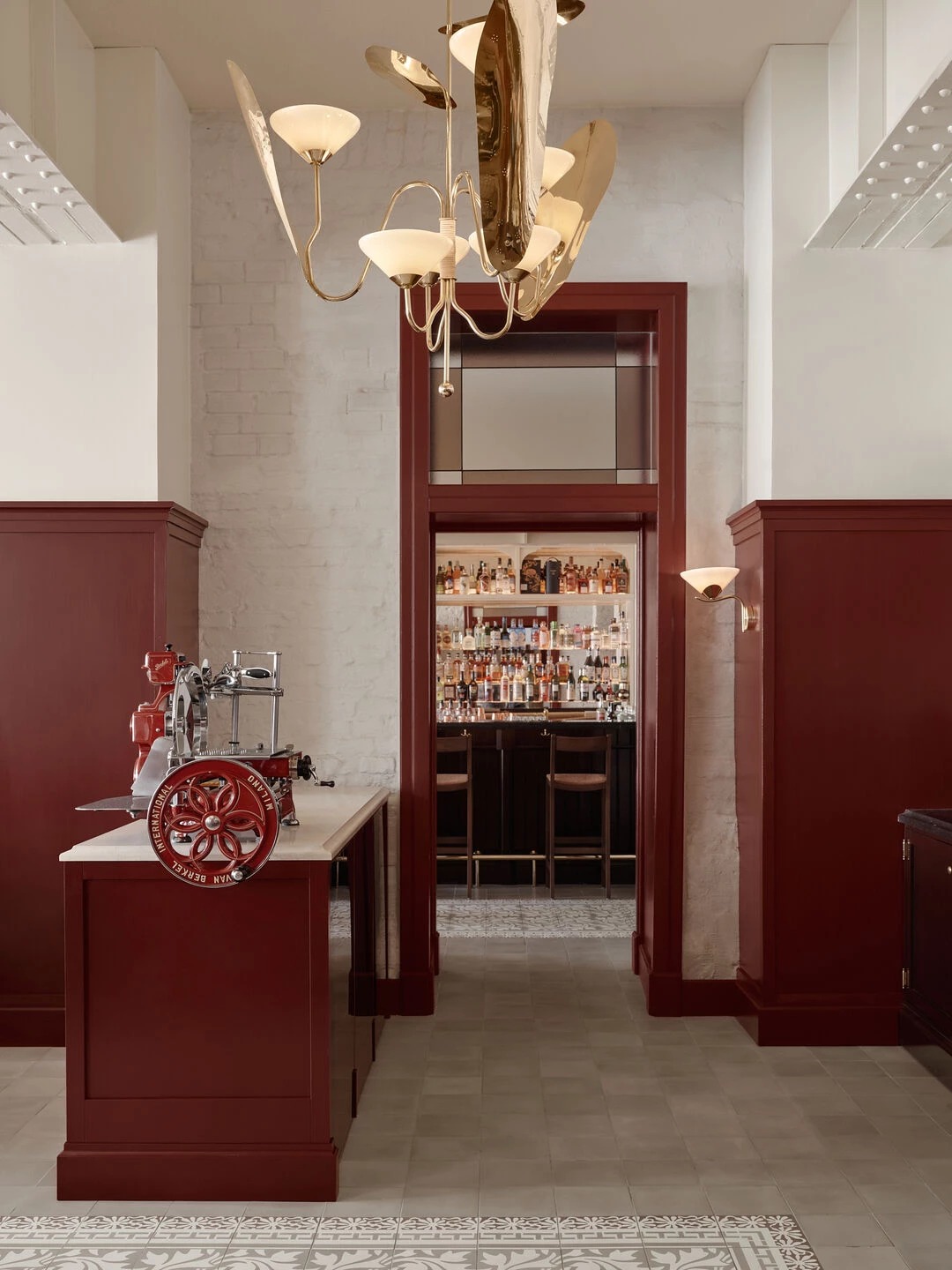 Brasserie Lionne Fyra’s Masterclass in Balancing Parisian Grandeur with Finnish Comfort