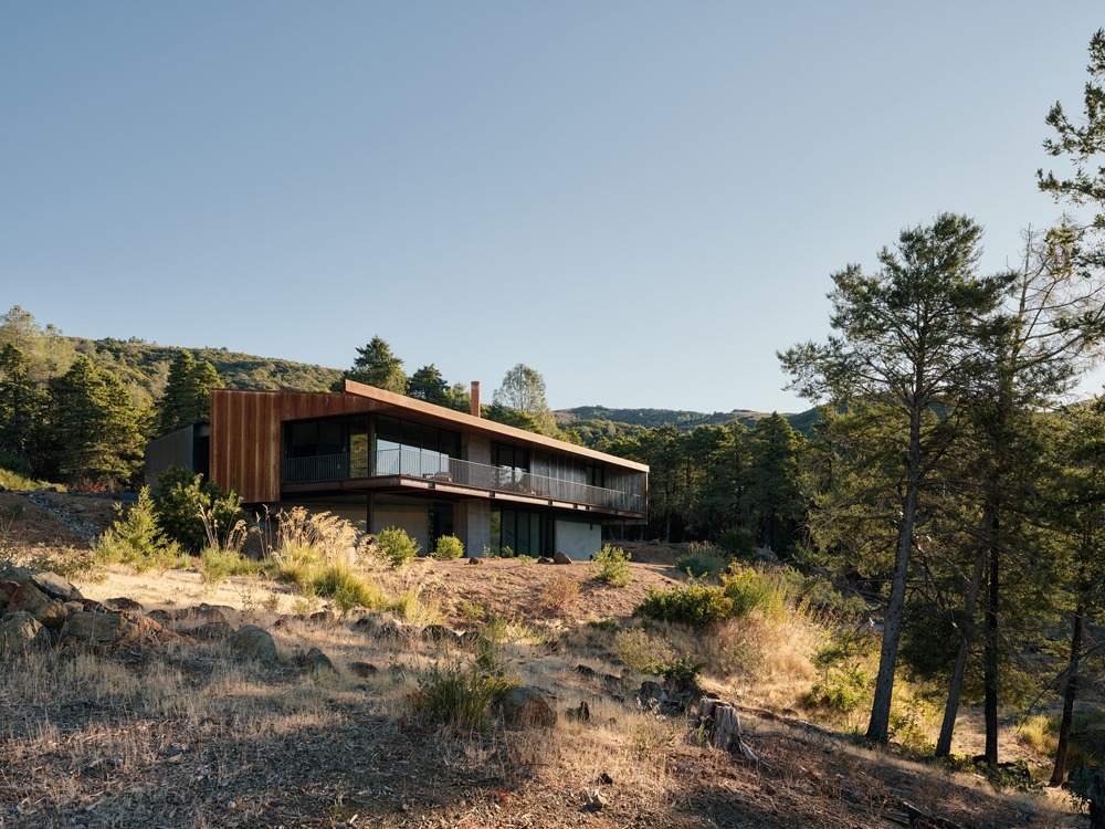 Faulkner Architects Armor a Healdsburg Retreat in Concrete and Corten