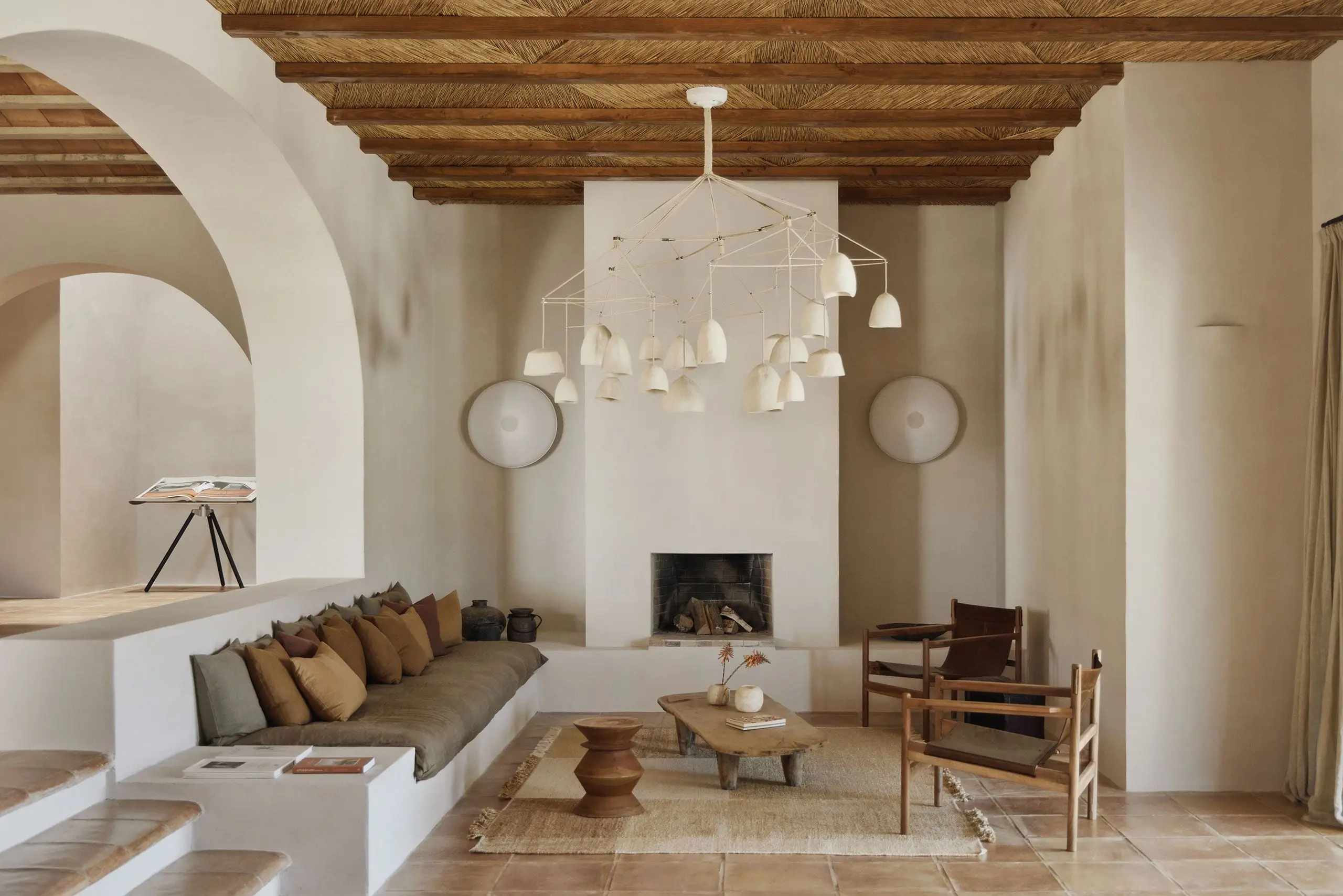 Whispering Patterns: Subtle Motifs That Shape Calm Interior Spaces
