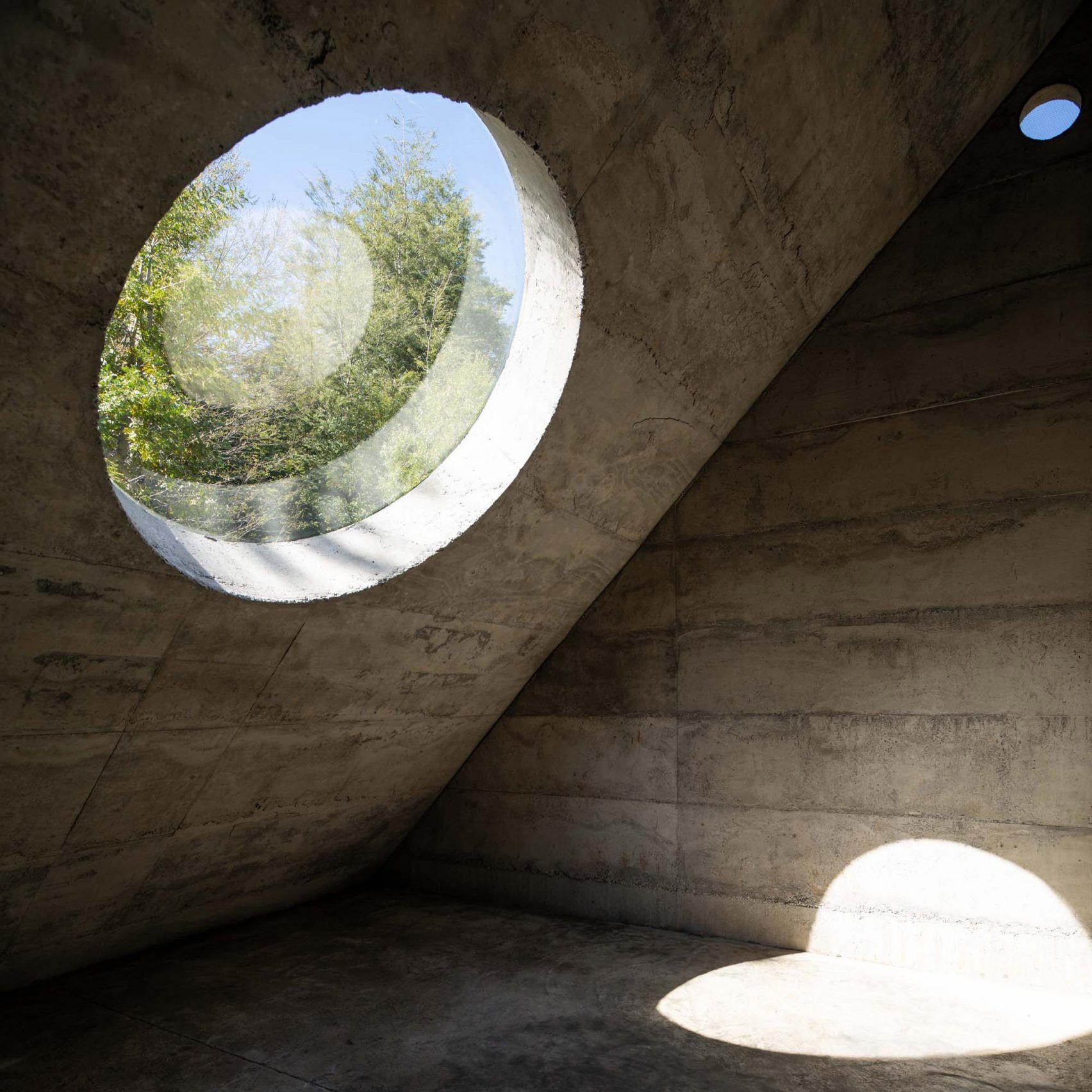 The Geometric Hive: Pezo von Ellrichshausen’s Miel Pavilion is a Temple to Apiculture