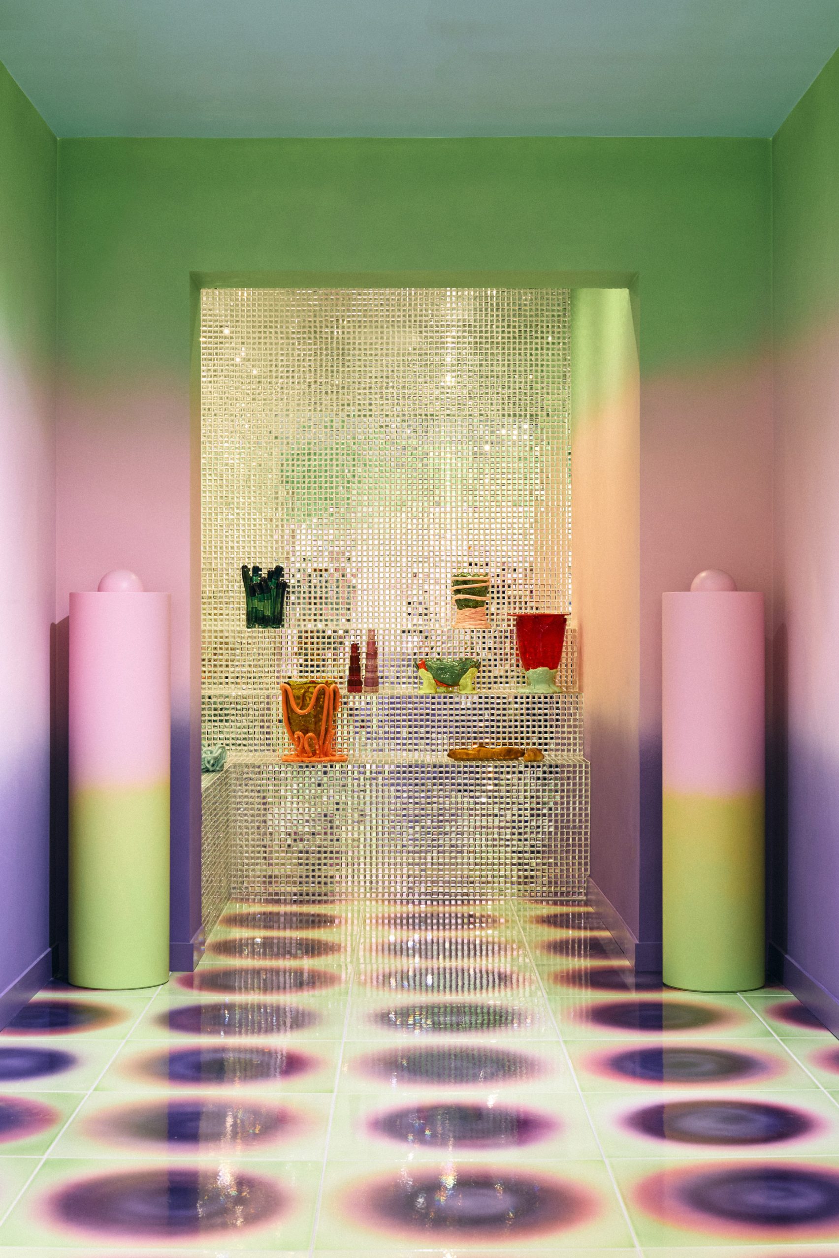 Top Picks - 10 Retail Spaces Designed Like Galleries