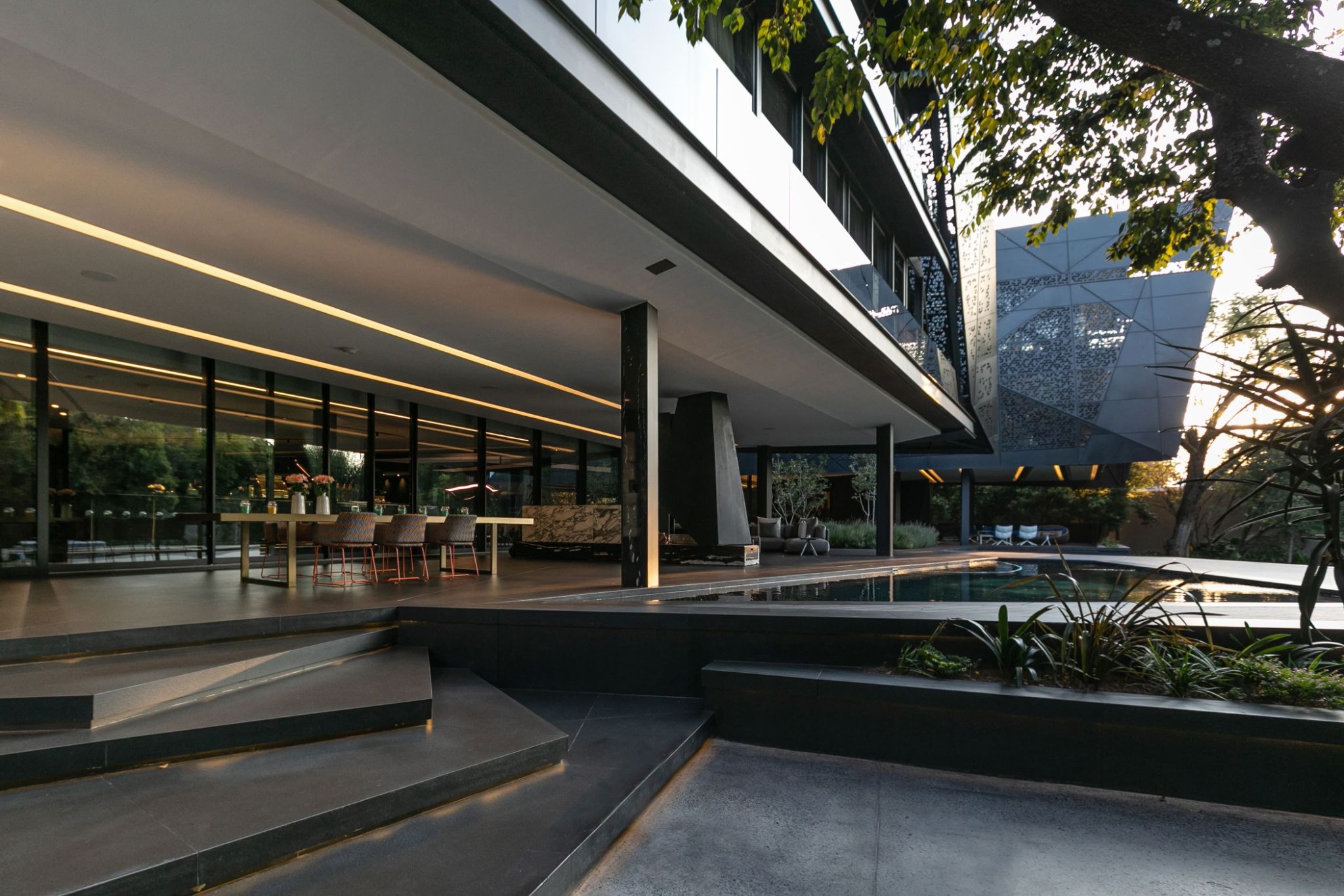 S-Residence: The Tectonic of Transparency in Johannesburg