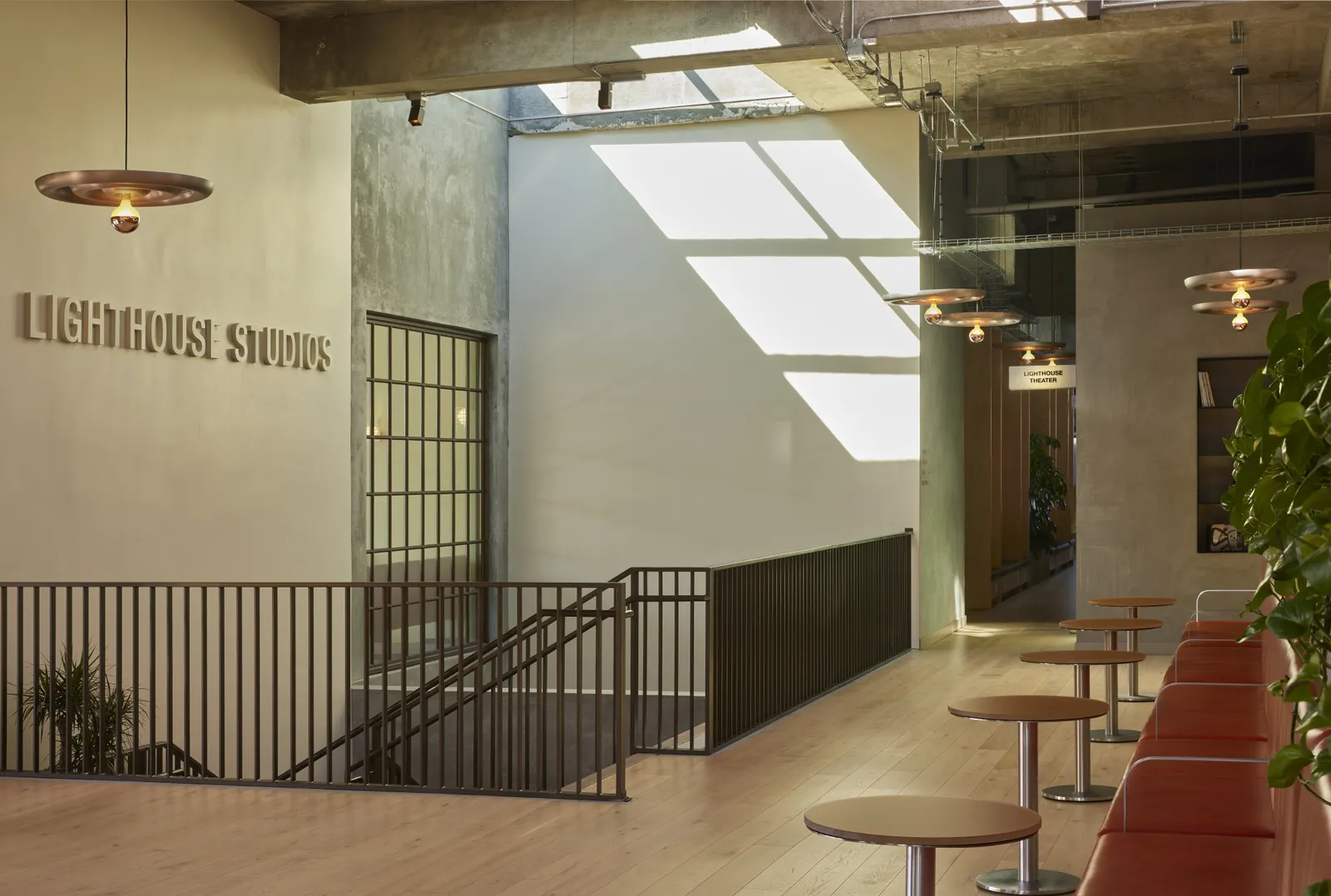 The Lighthouse, Los Angeles: A Vertical Home Shaped by Light, View, and Urban Calm