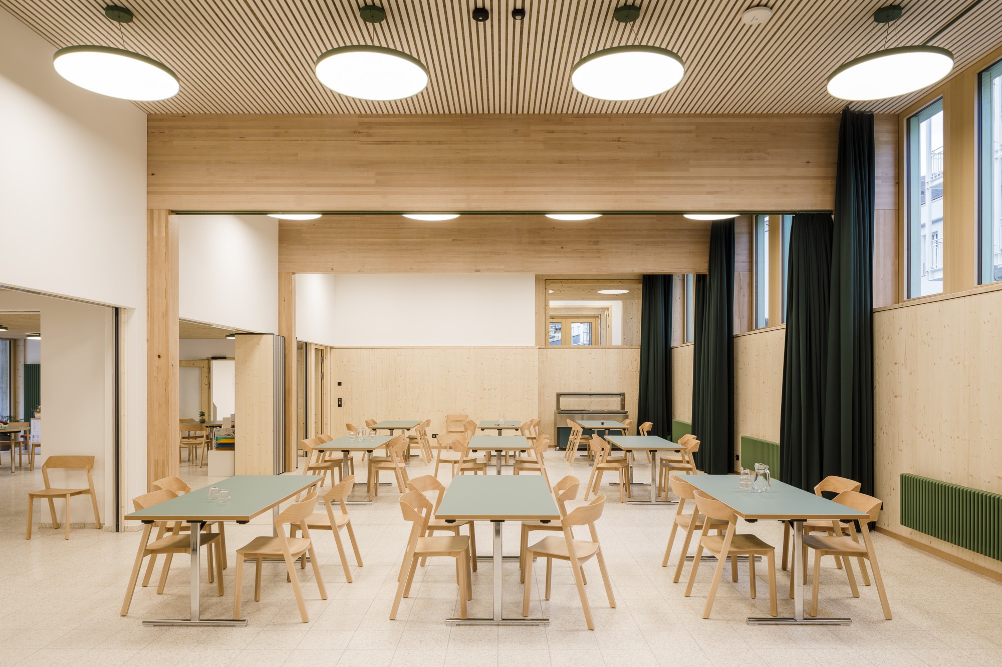 Davos Platz School: A Masterclass in Sustainable Adaptation