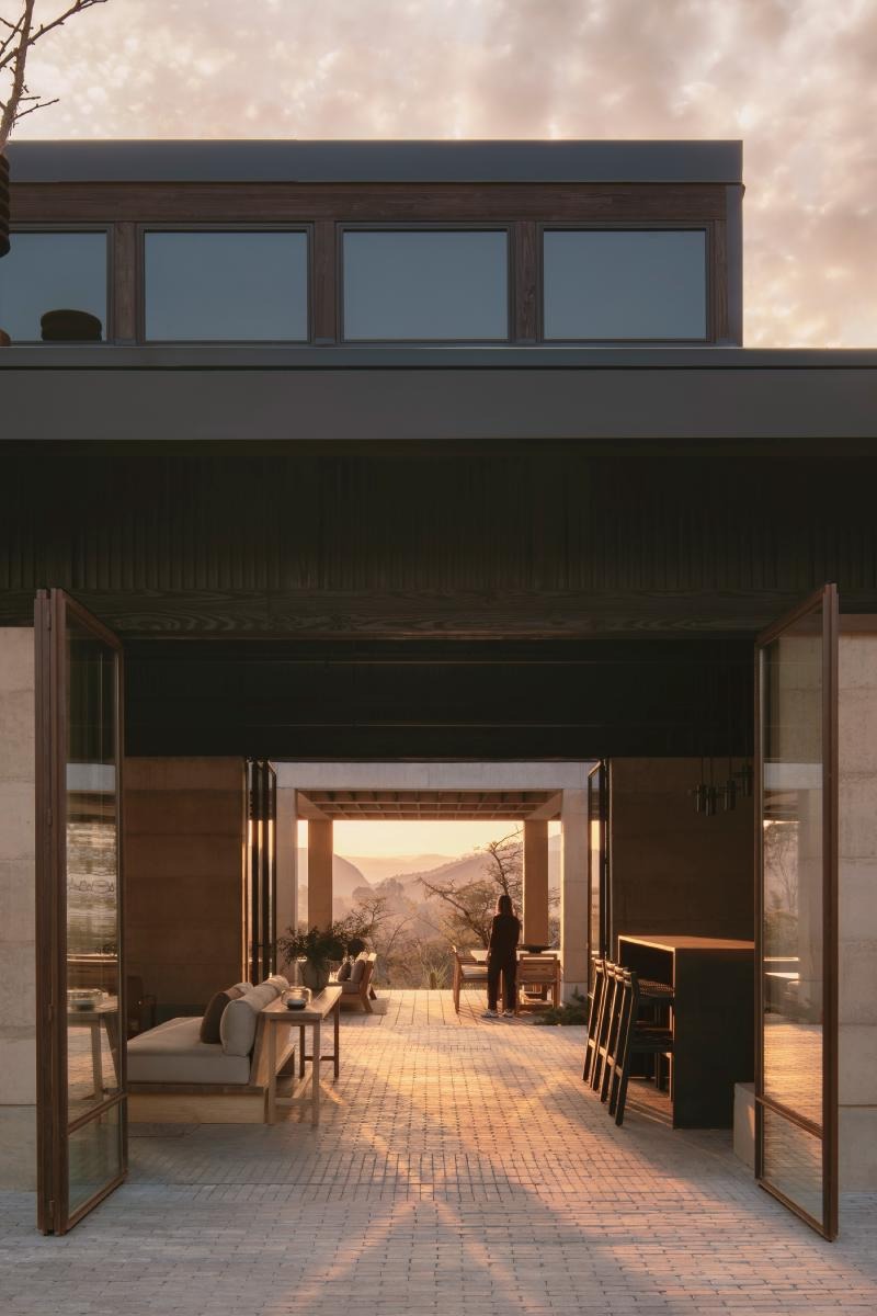 Calm Architecture in the Pines: The Subtle Beauty of Casa el Espino
