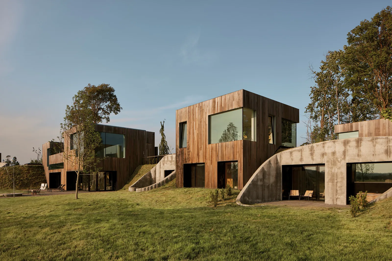 Top Picks - 8 Residences That Dissolve Into The Landscape
