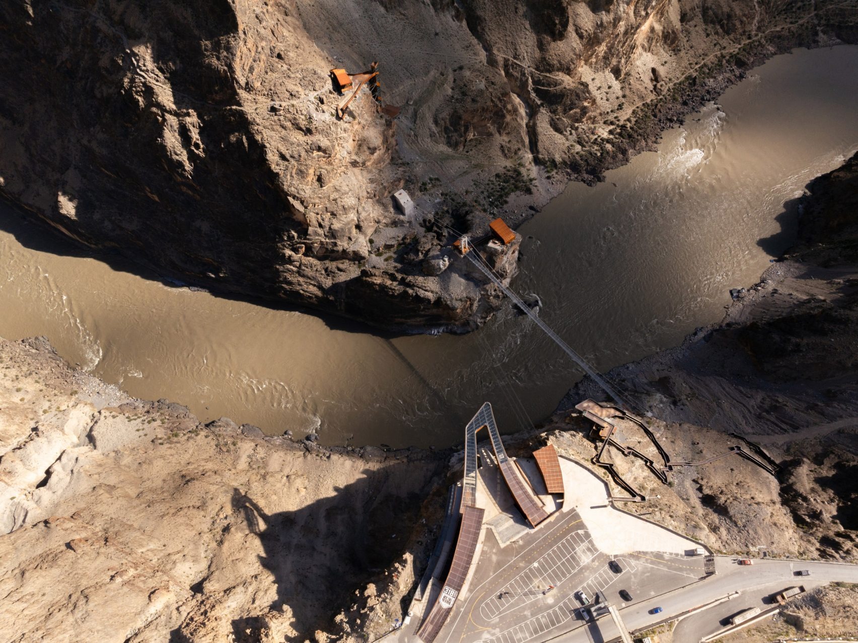 A Walk Above the Abyss: Archermit’s Vision at Nujiang River 72 Turns Canyon Scenic Area