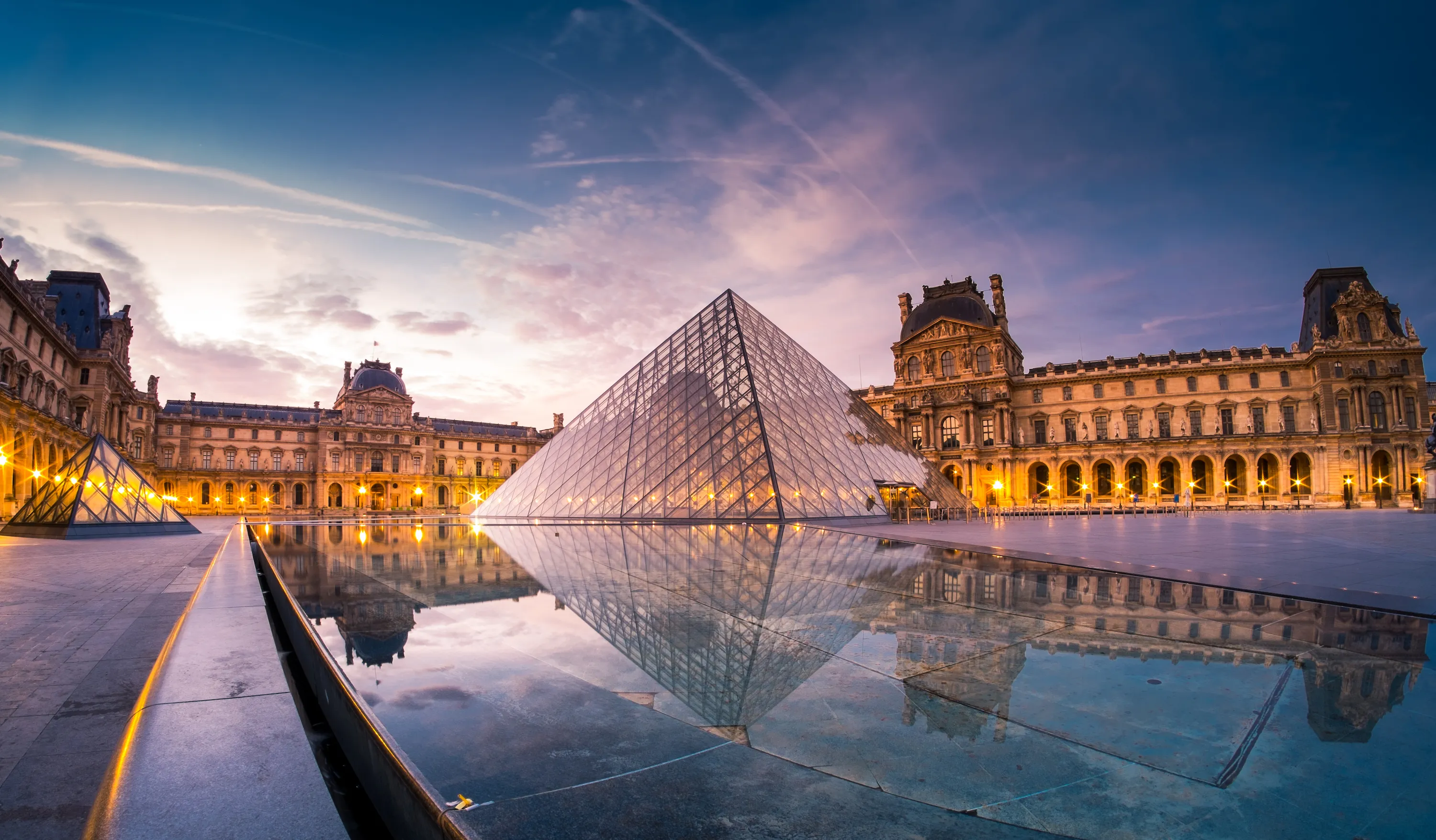 Transparency Meets Tradition: The Louvre Pyramid That Modernized the Museum