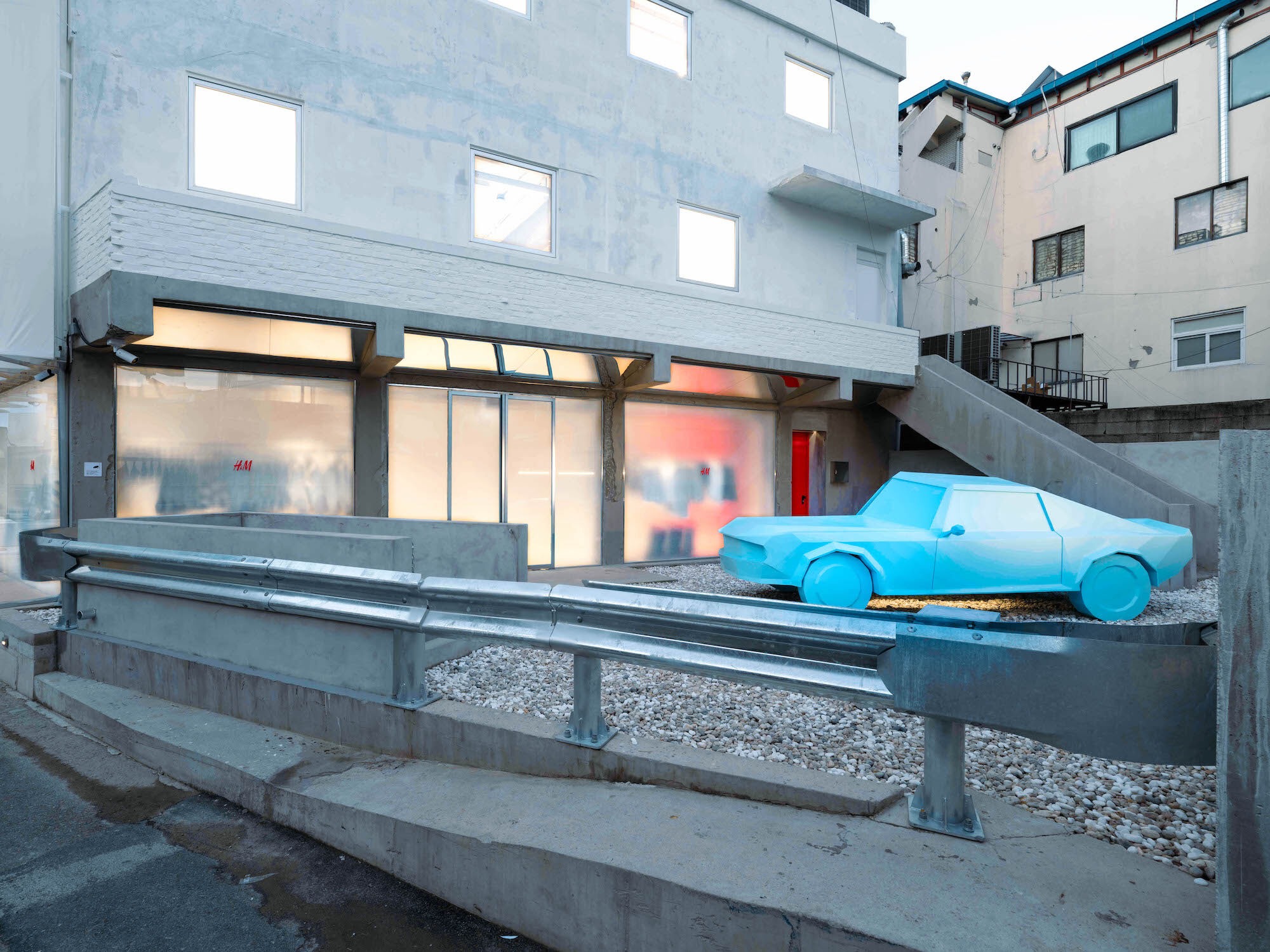 The Theater of Raw Industry: SKYnoa Strips Back Retail for H&M Seongsu