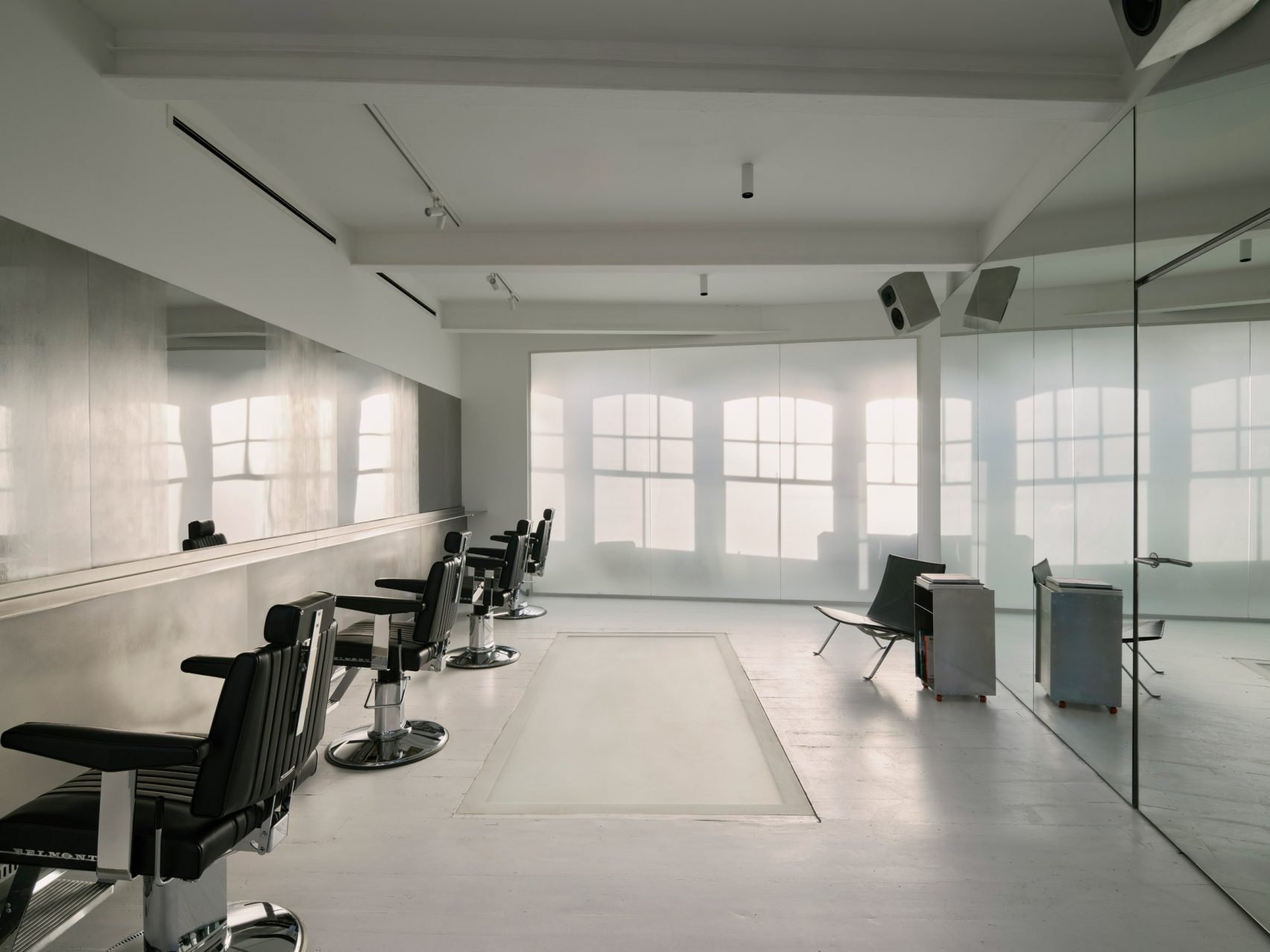Crystallized History: Unknown Works Transmutes a Victorian Storehouse into a Futuristic Salt Salon