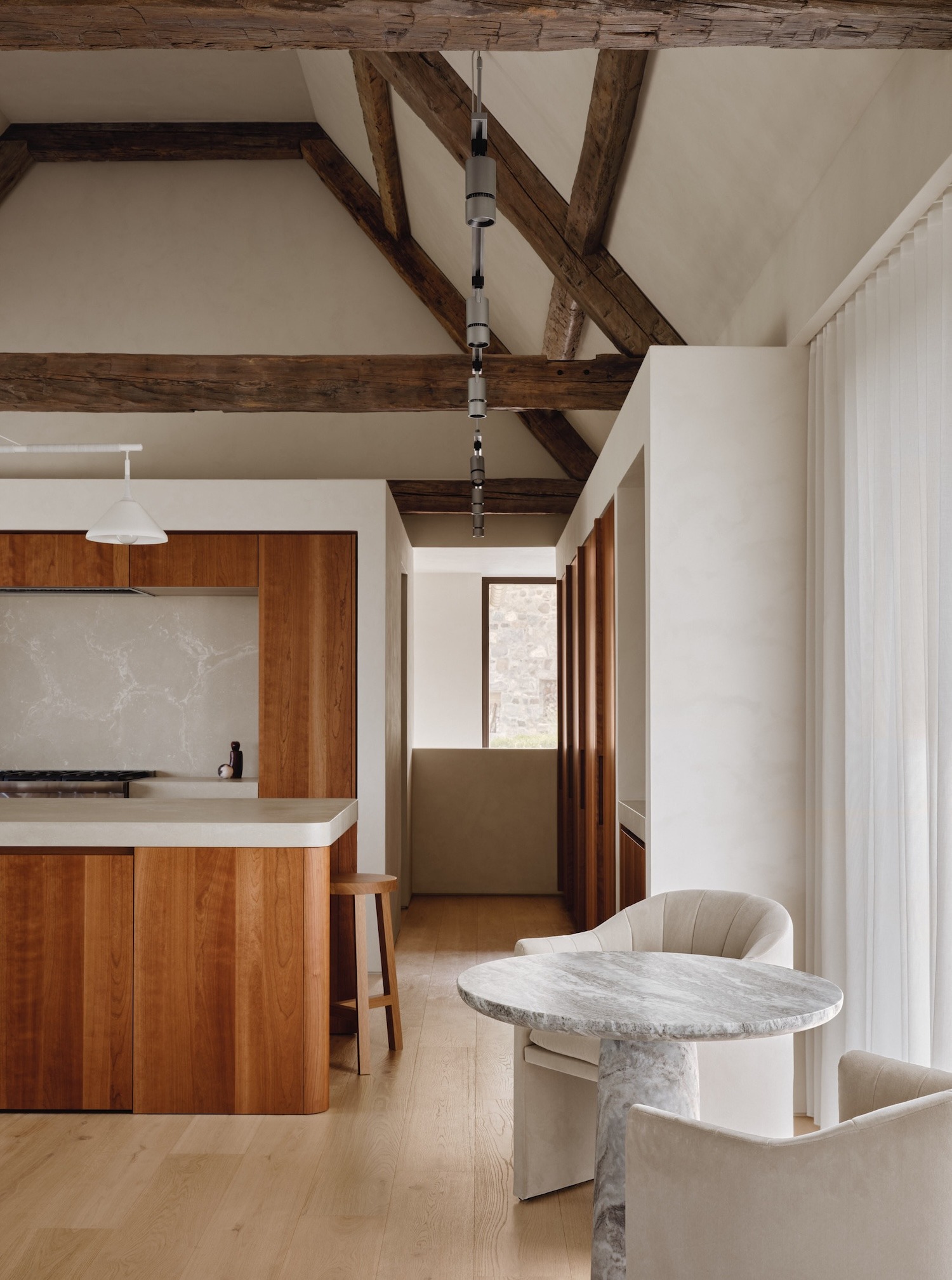 BROM: A Culinary Interior Shaped by Warmth, Precision, and Quebecois Sensibility