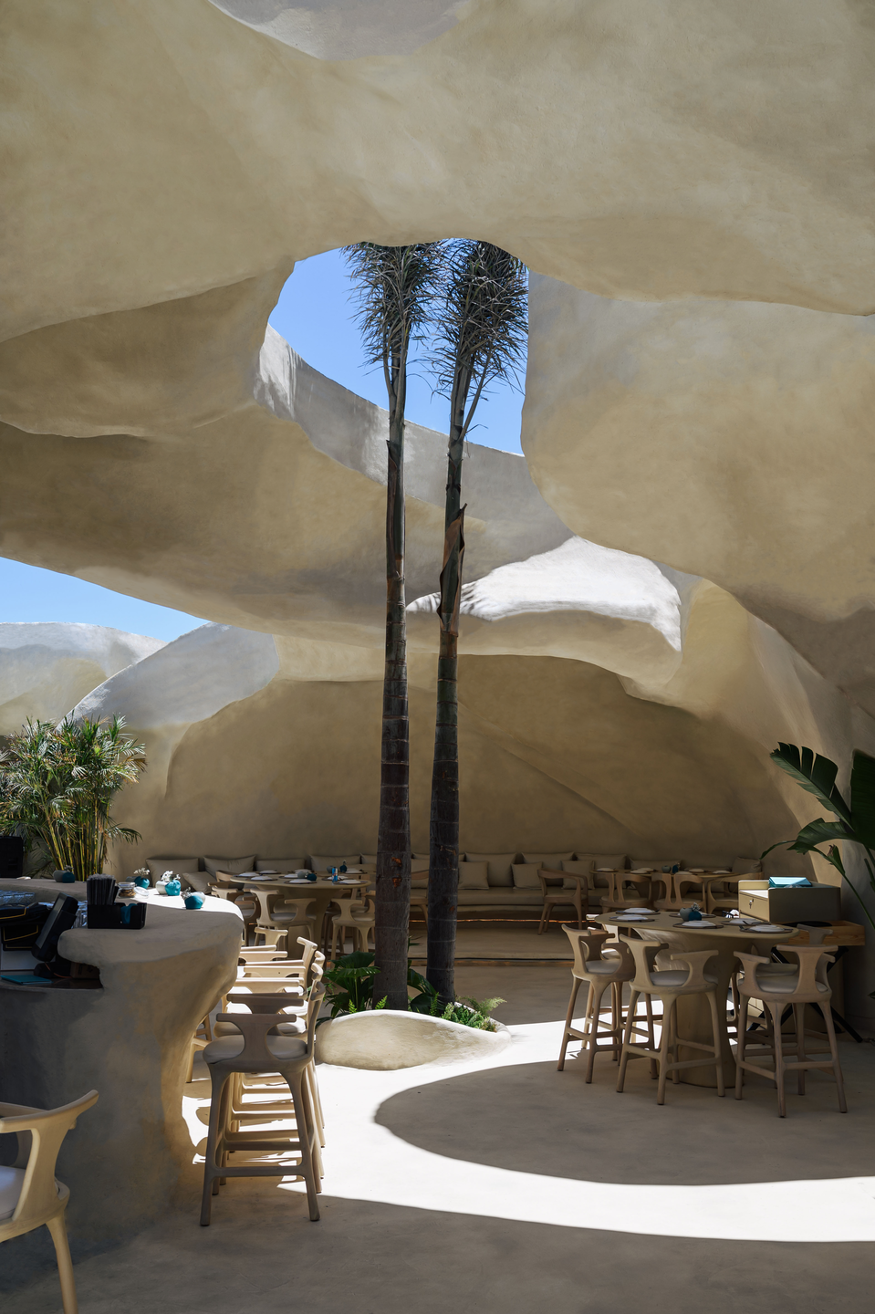 Where The Coast Becomes Architecture: Inside Esca Playa’s Sculpted Beachfront Design