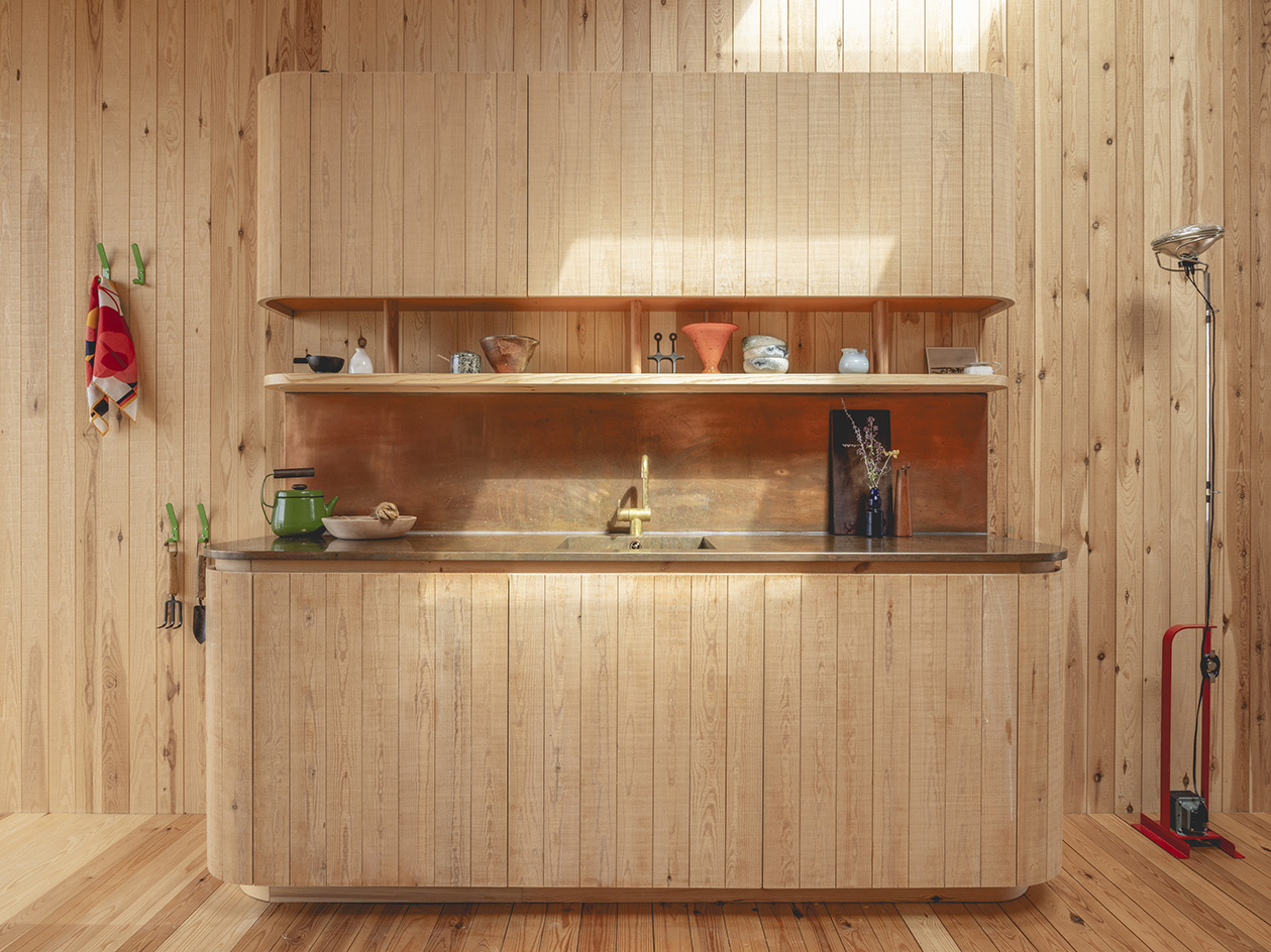 Top Picks - 5 Best Compact Homes: Small Scale, Big Design