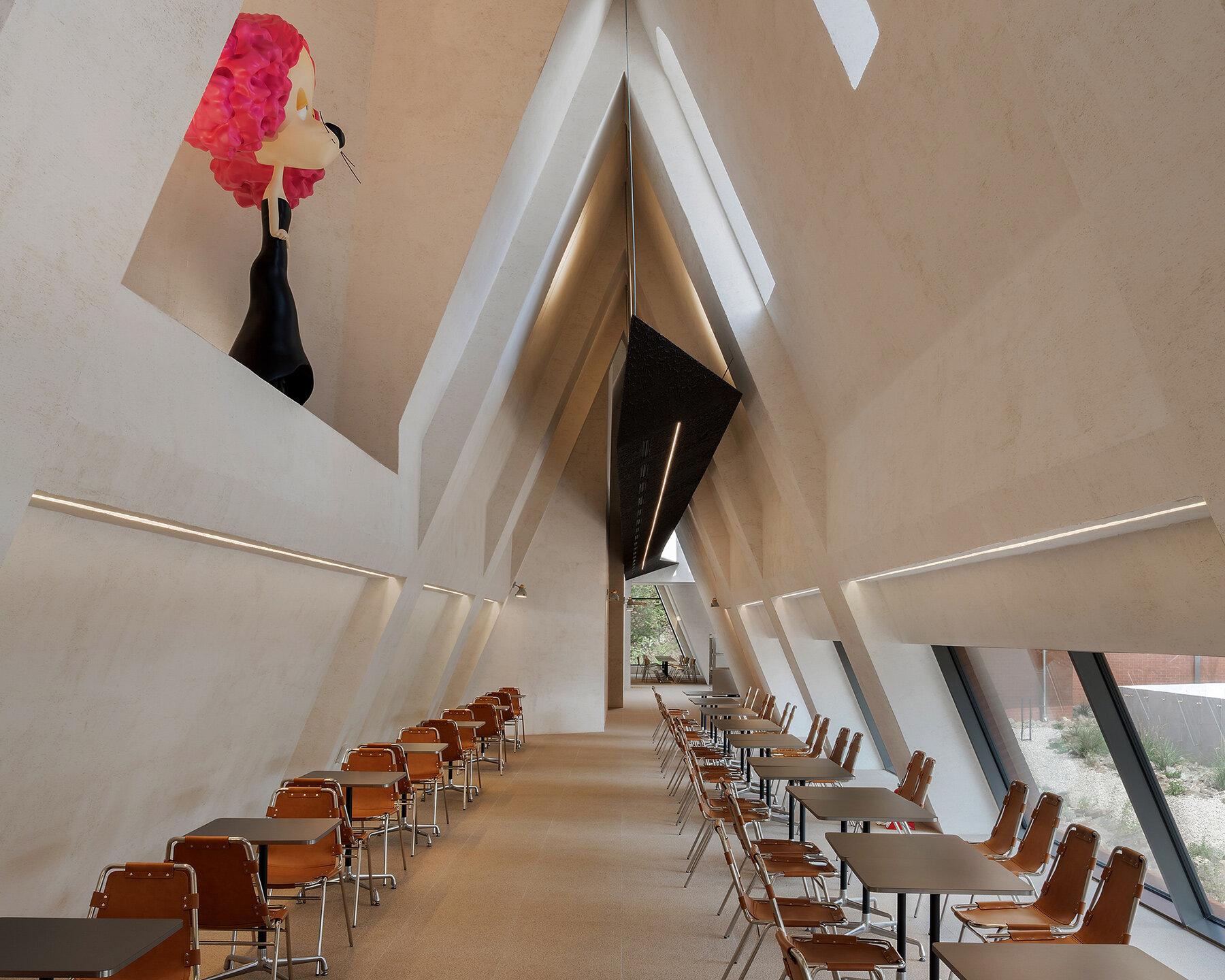 Monologue Café: A Fortress Of Memory Carved Into The Korean Landscape