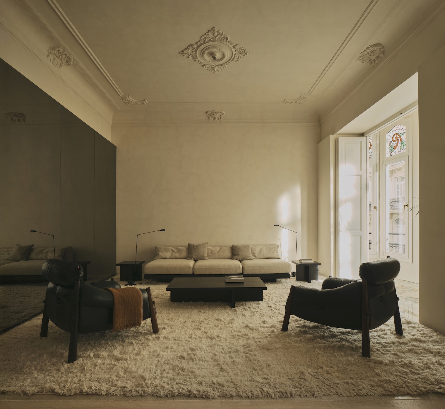 GE Apartment: A Quiet Domestic Landscape Shaped by Light and Proportion