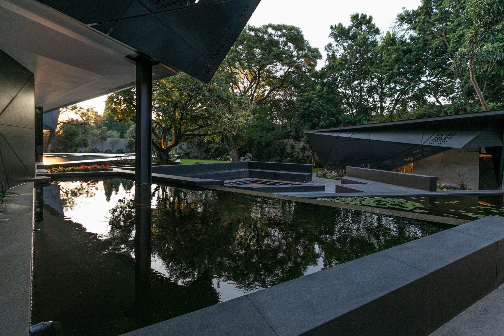 S-Residence: The Tectonic of Transparency in Johannesburg