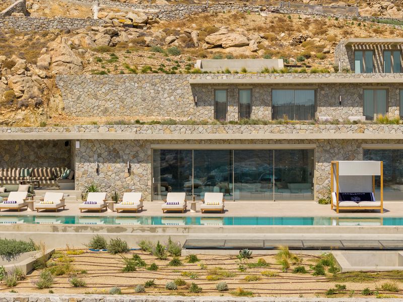 OIKēMA: Carving A Home Into The Aegean Earth