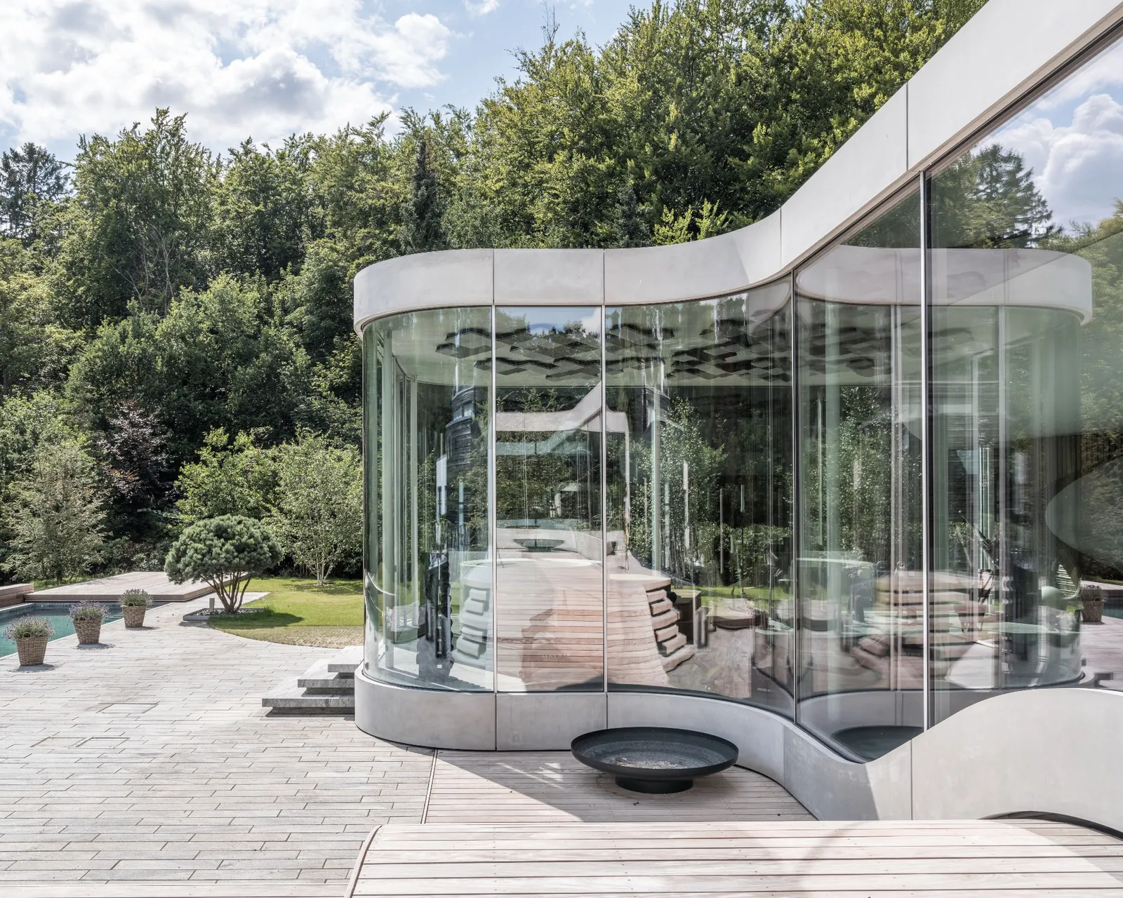 Homes That Feel Like Galleries: Living With Art In Architecture