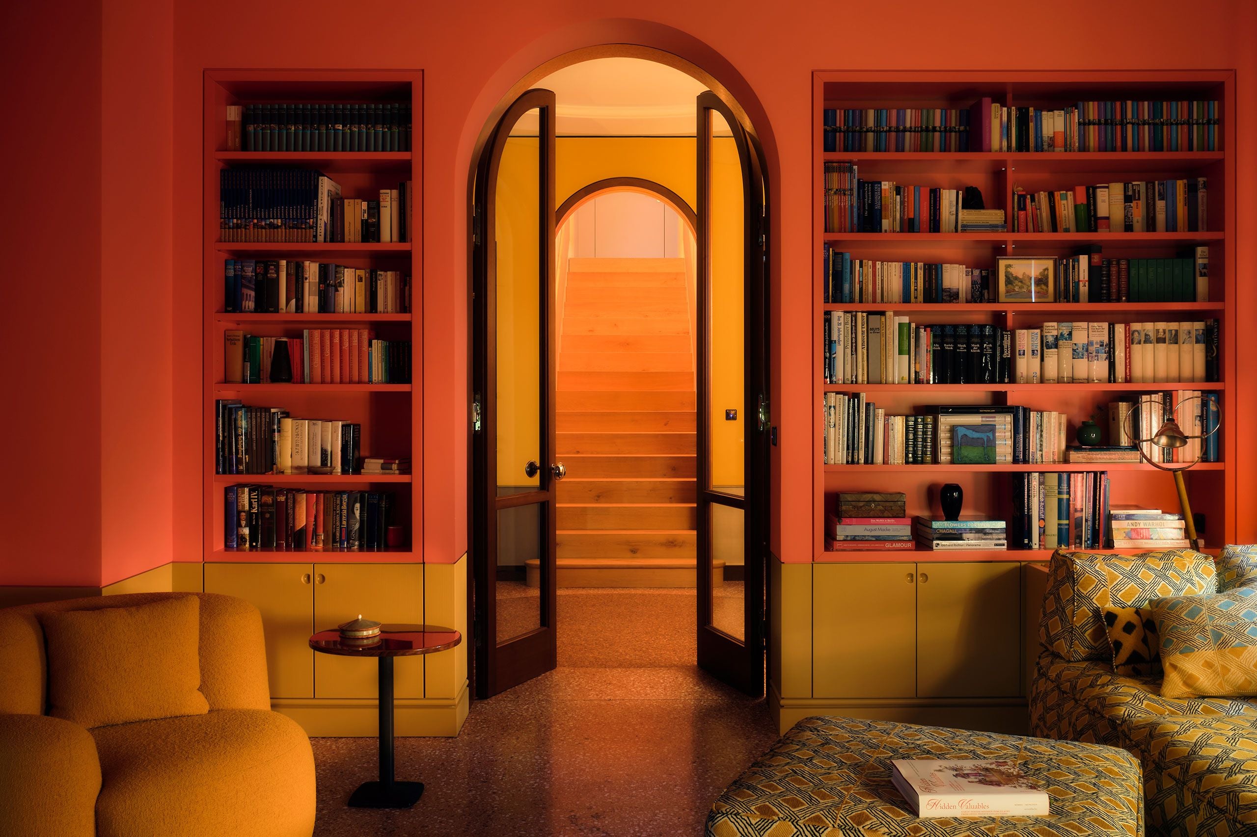 Chromatic Revival: Gisbert Pöppler Reimagines A 1920s Garden Villa In Hagen