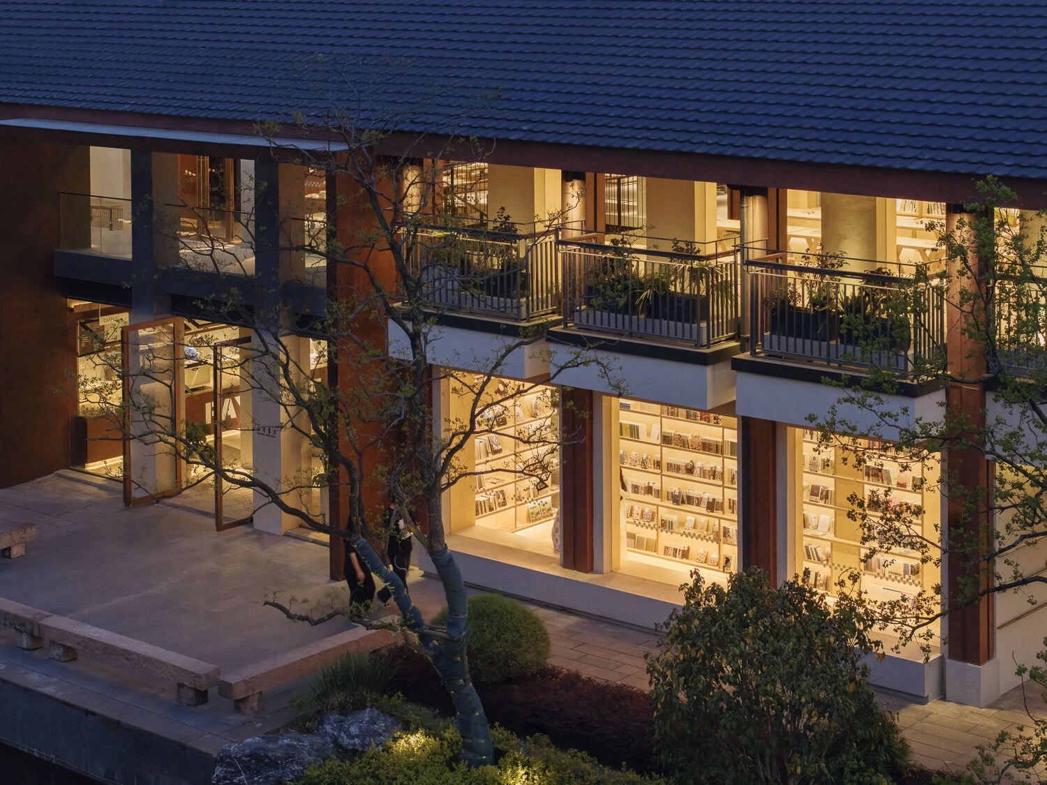Xinhua Bookstore – Shanghai (Chuan Yue Fang): Weaving Architecture and Community in Bamboo & Booklight
