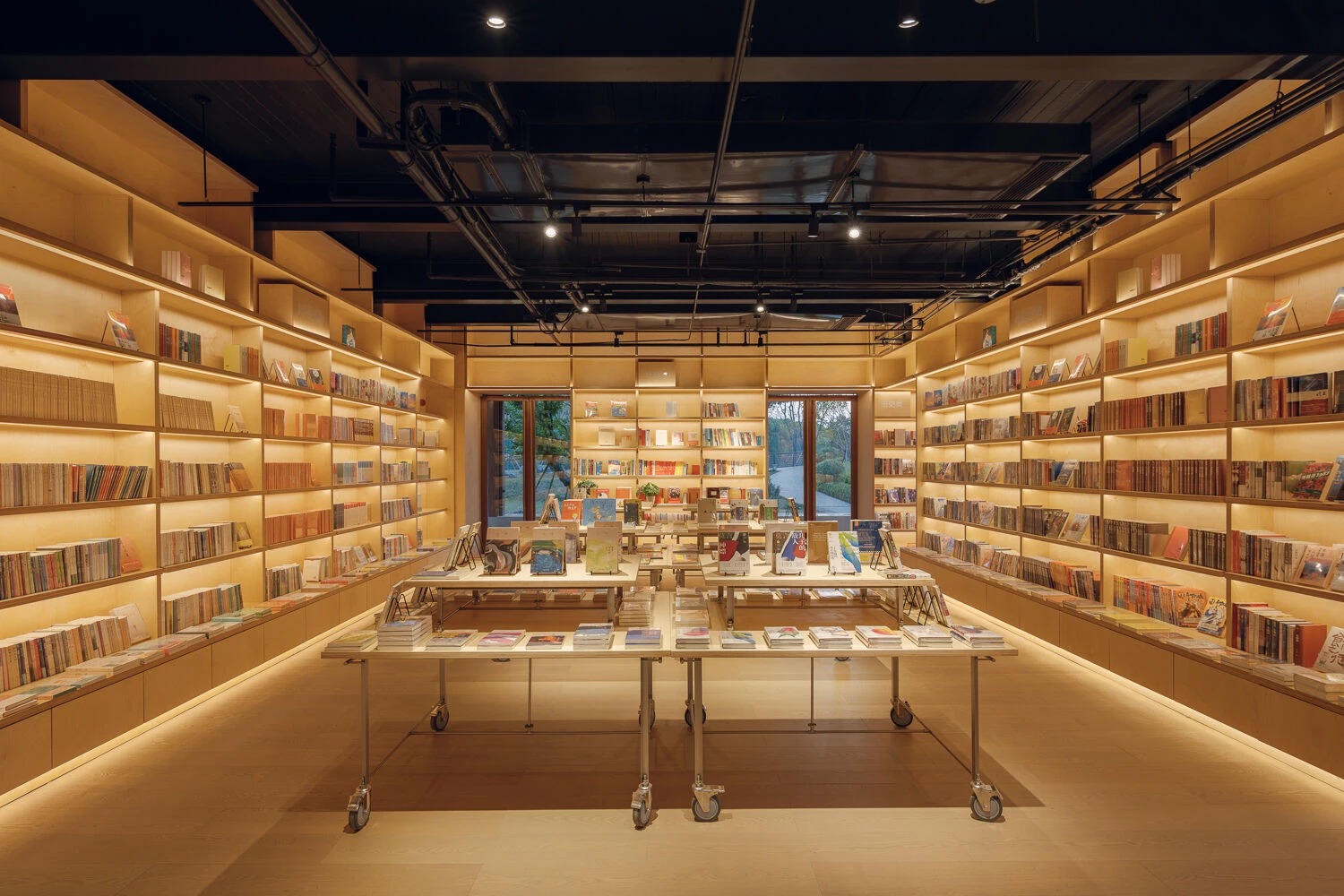 Xinhua Bookstore – Shanghai (Chuan Yue Fang): Weaving Architecture and Community in Bamboo & Booklight