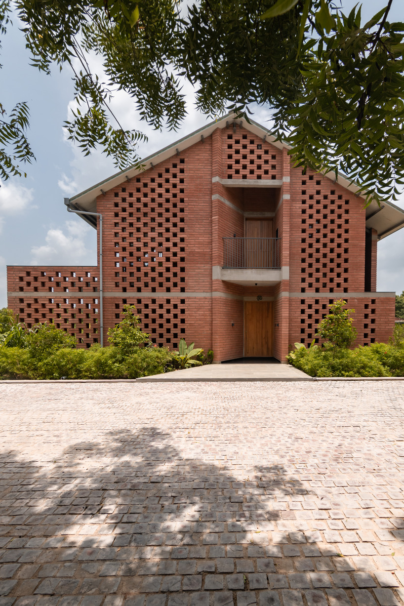 Top Picks - 7 Homes With Statement Facades