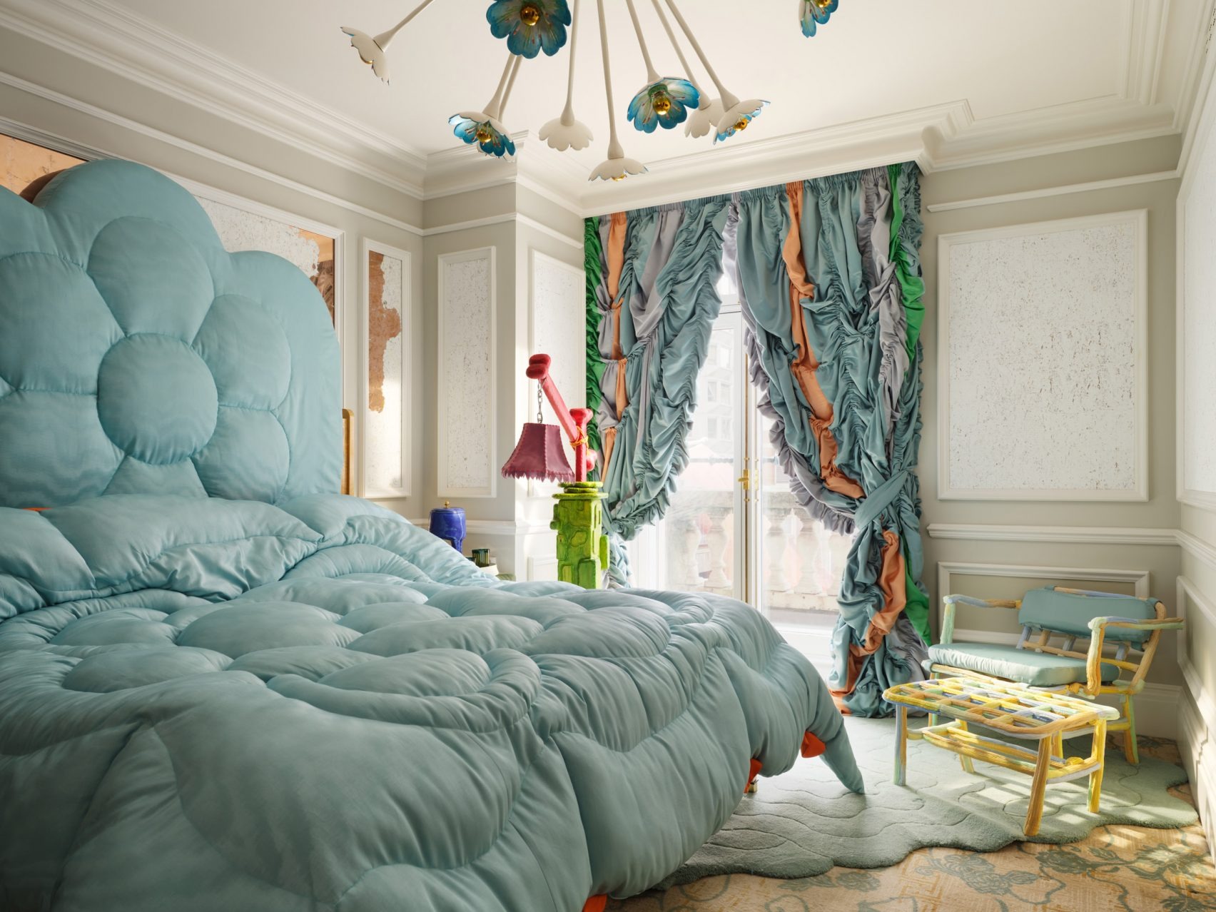 Uchronia Weaves an Emotional Landscape Inside the Mandarin Oriental Hotel in London