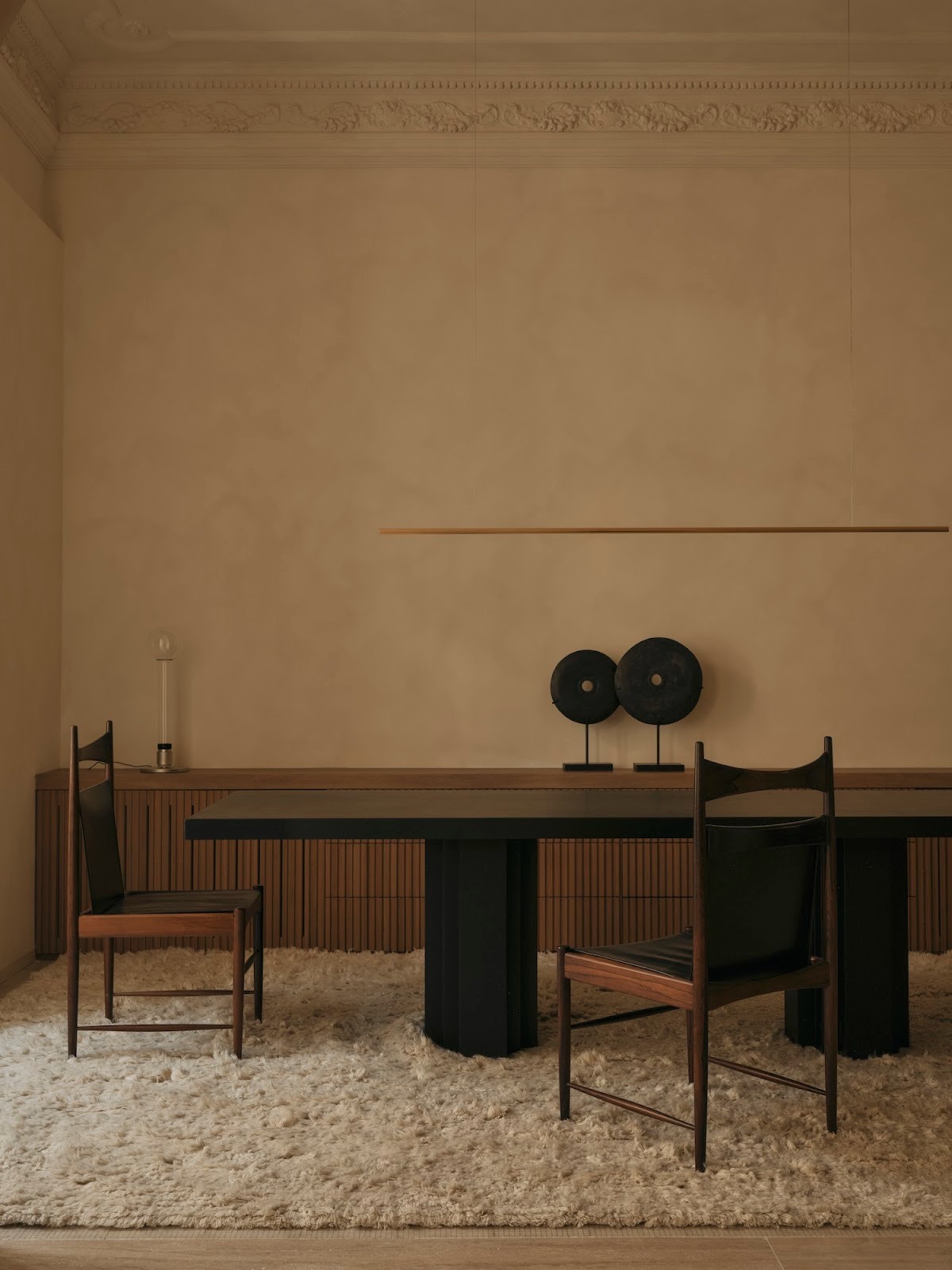 GE Apartment: A Quiet Domestic Landscape Shaped by Light and Proportion