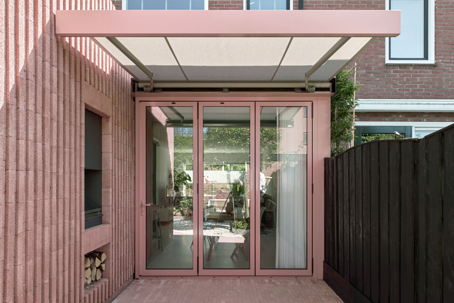 Top Picks - 7 Most Striking Pink Houses