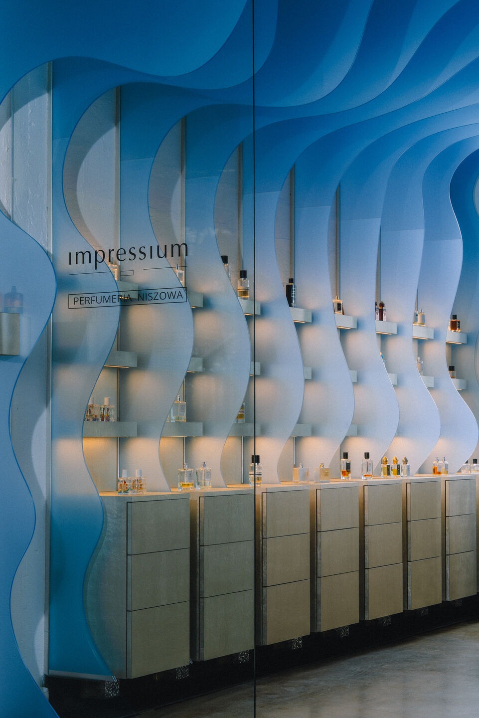 The Scented Architecture: Impressium at Mysia 3, A Masterpiece of Industrial Minimalism
