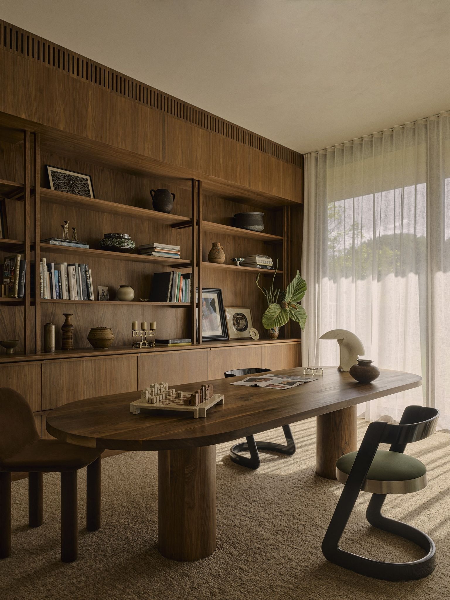 Finca Talluca: A Currumbin Valley Retreat Where Brutalism Meets Midcentury Poise