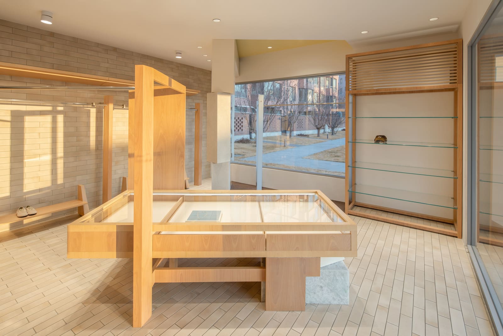 How a Forgotten Corner Building Became a New Retail Model