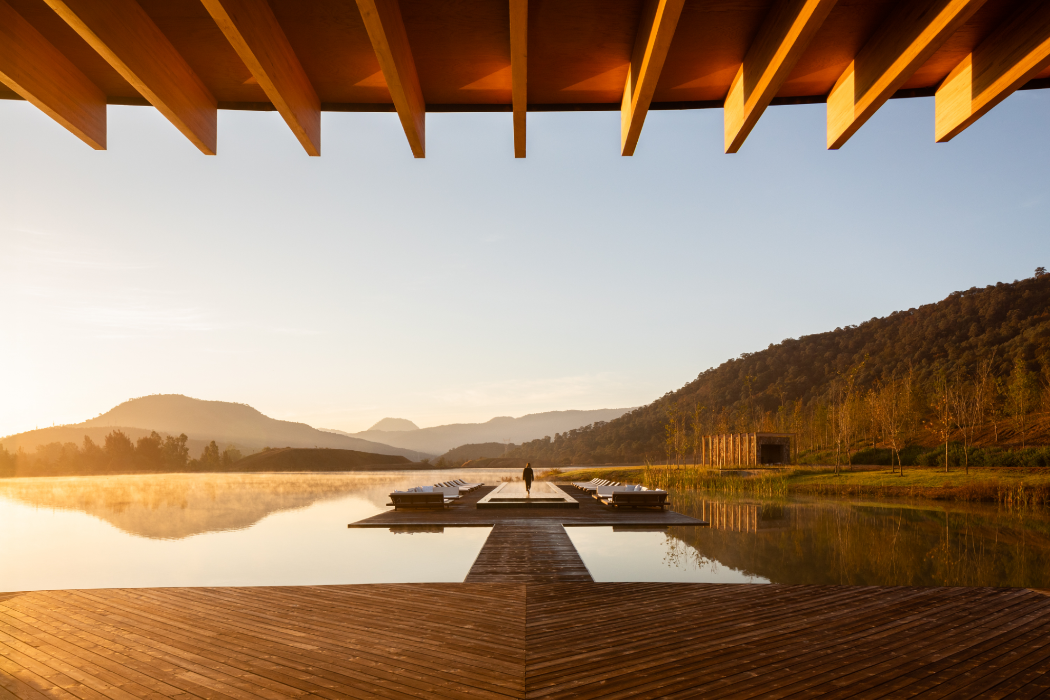 Between Mountain and Lake: Clubhouse Design That Bridges Place & Purpose