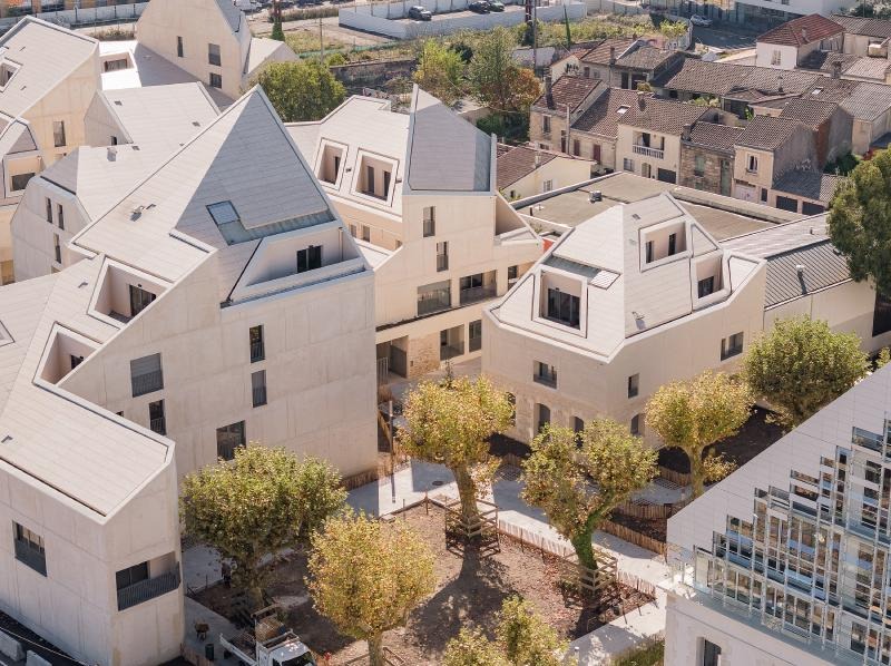 Asymmetric Peaks: OLGGA and Atelier Cambium Sculpt a Mineral Horizon in Bordeaux