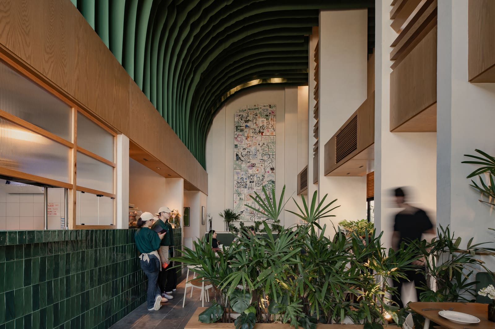 How a Commercial Shell Became an Art Deco-Inspired Dining Room in Mérida
