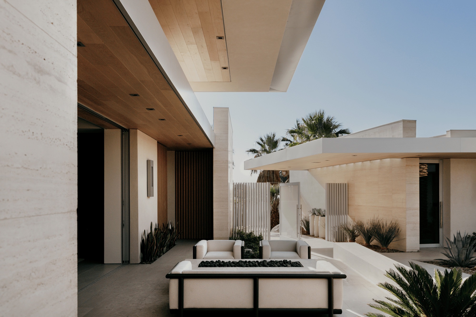 Desert Temple by Nomad Design: A Sculptural Sanctuary Rooted in the American Desert