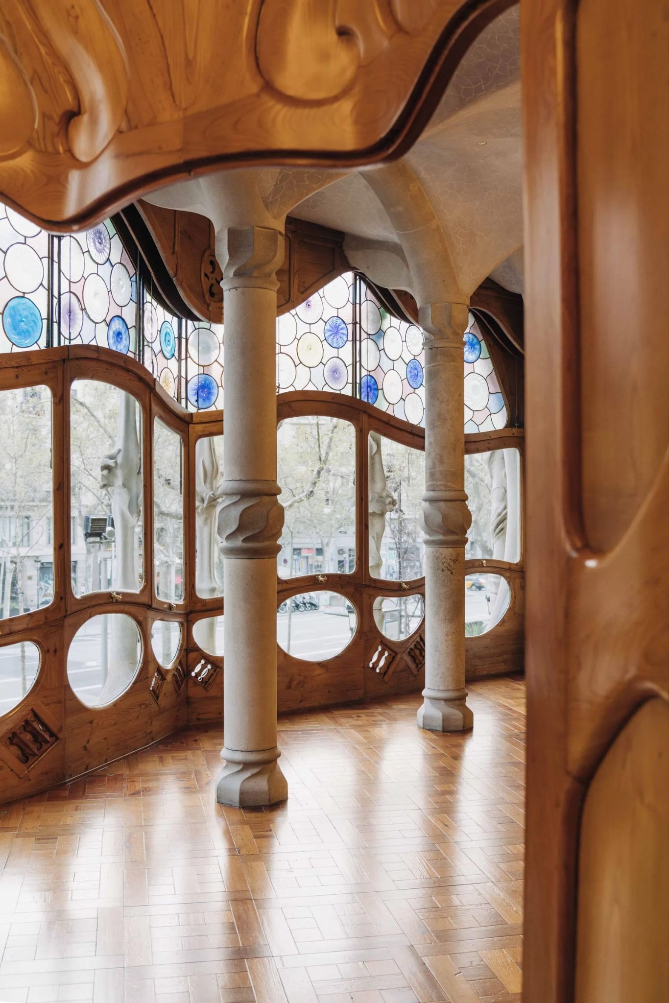 Mesura Orchestrates a Contemporary Echo Within the Walls of Casa Batlló