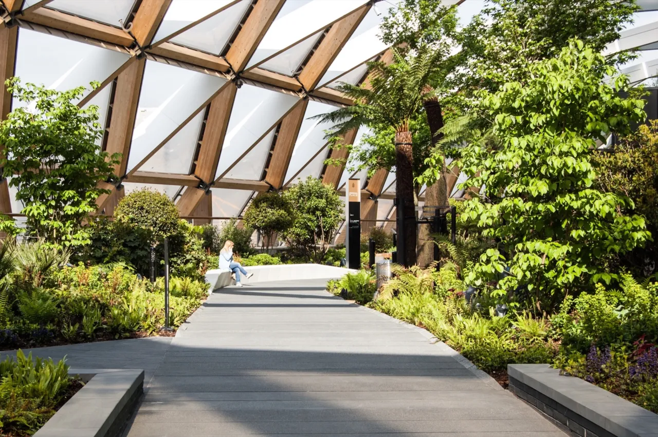 Top Picks – 9 Landscaped Roofs That Function As Public Parks